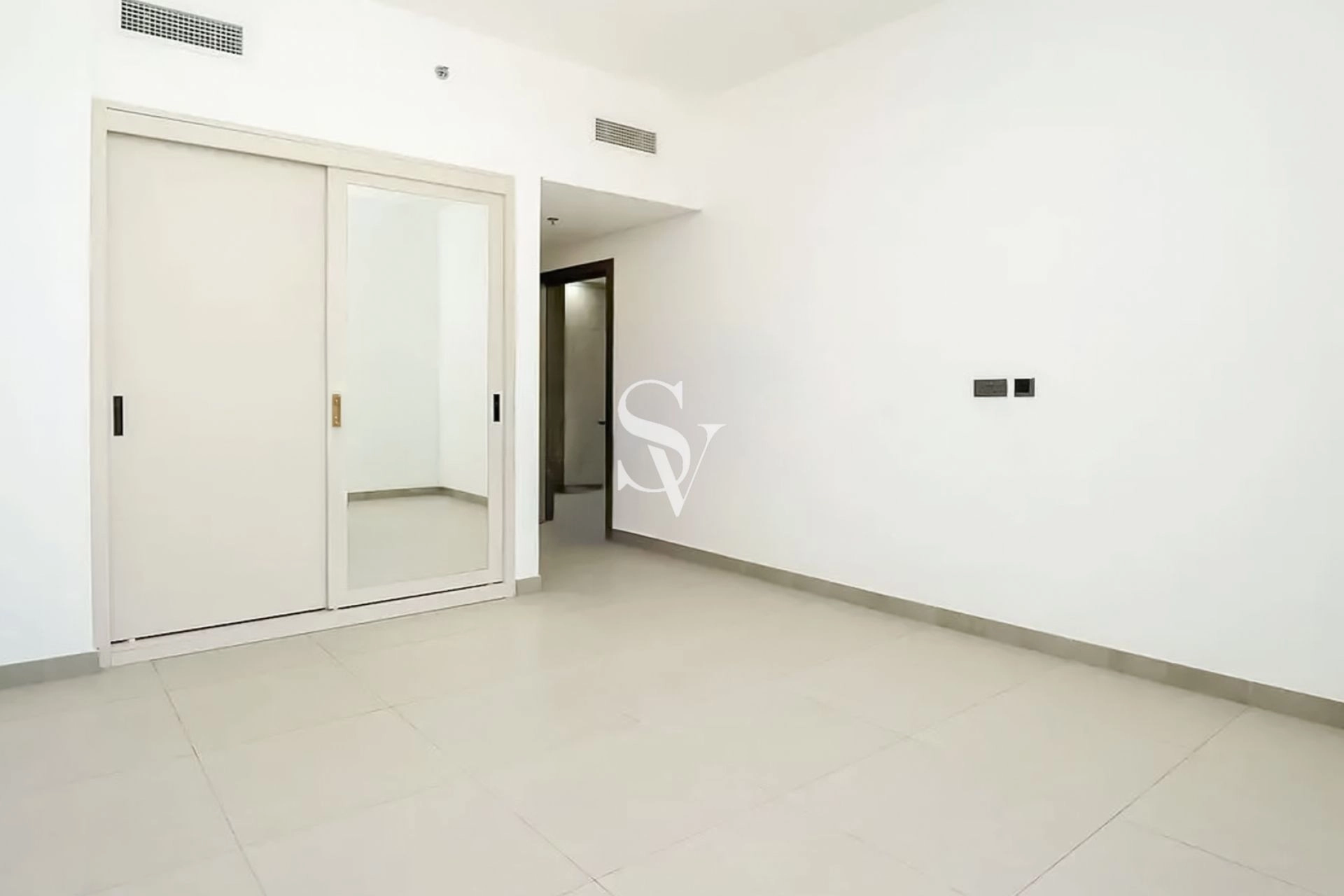 Brand New | Kitchen Appliance | Private Balcony