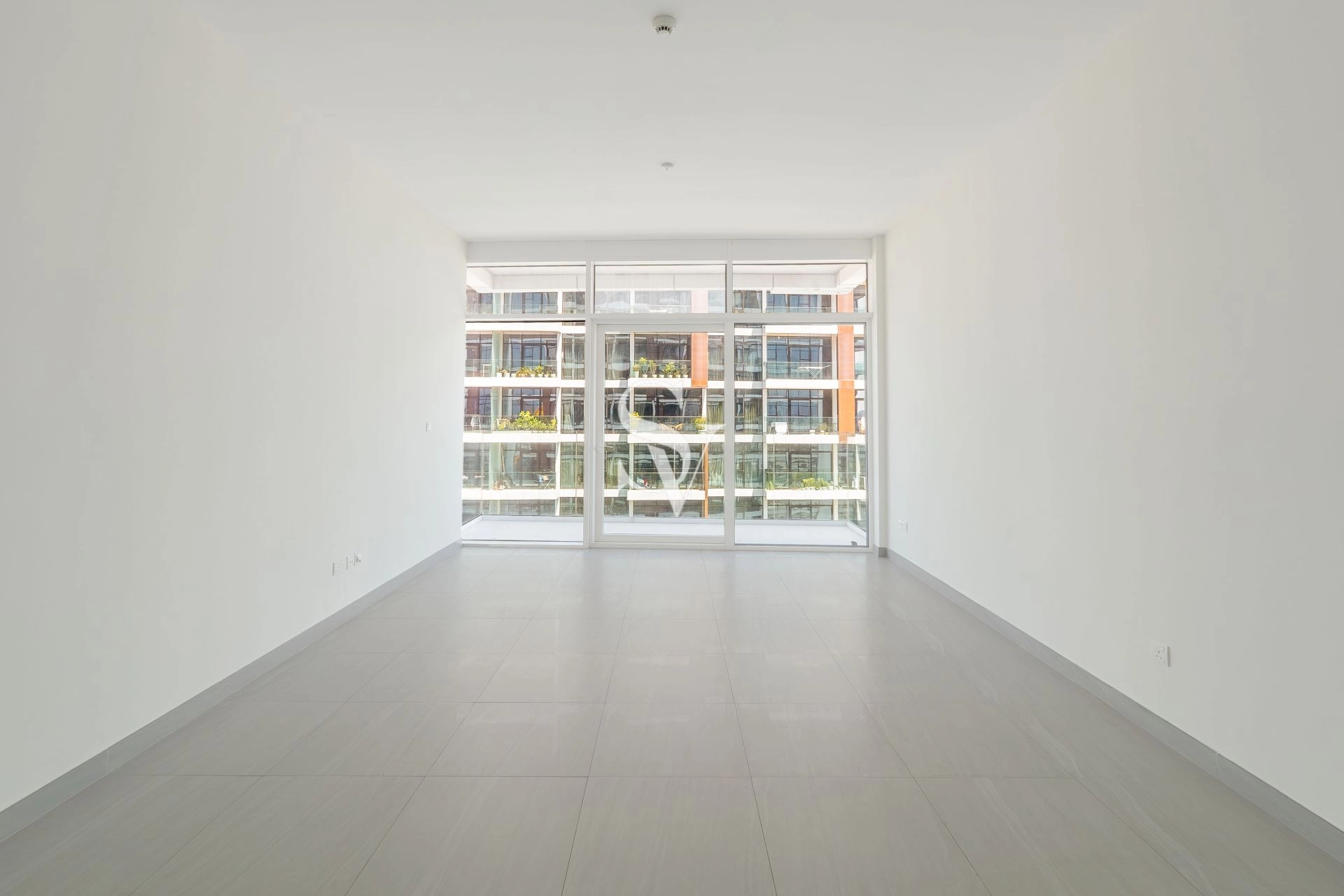 Ready To Move | Metro | Maid's Room | Pool View