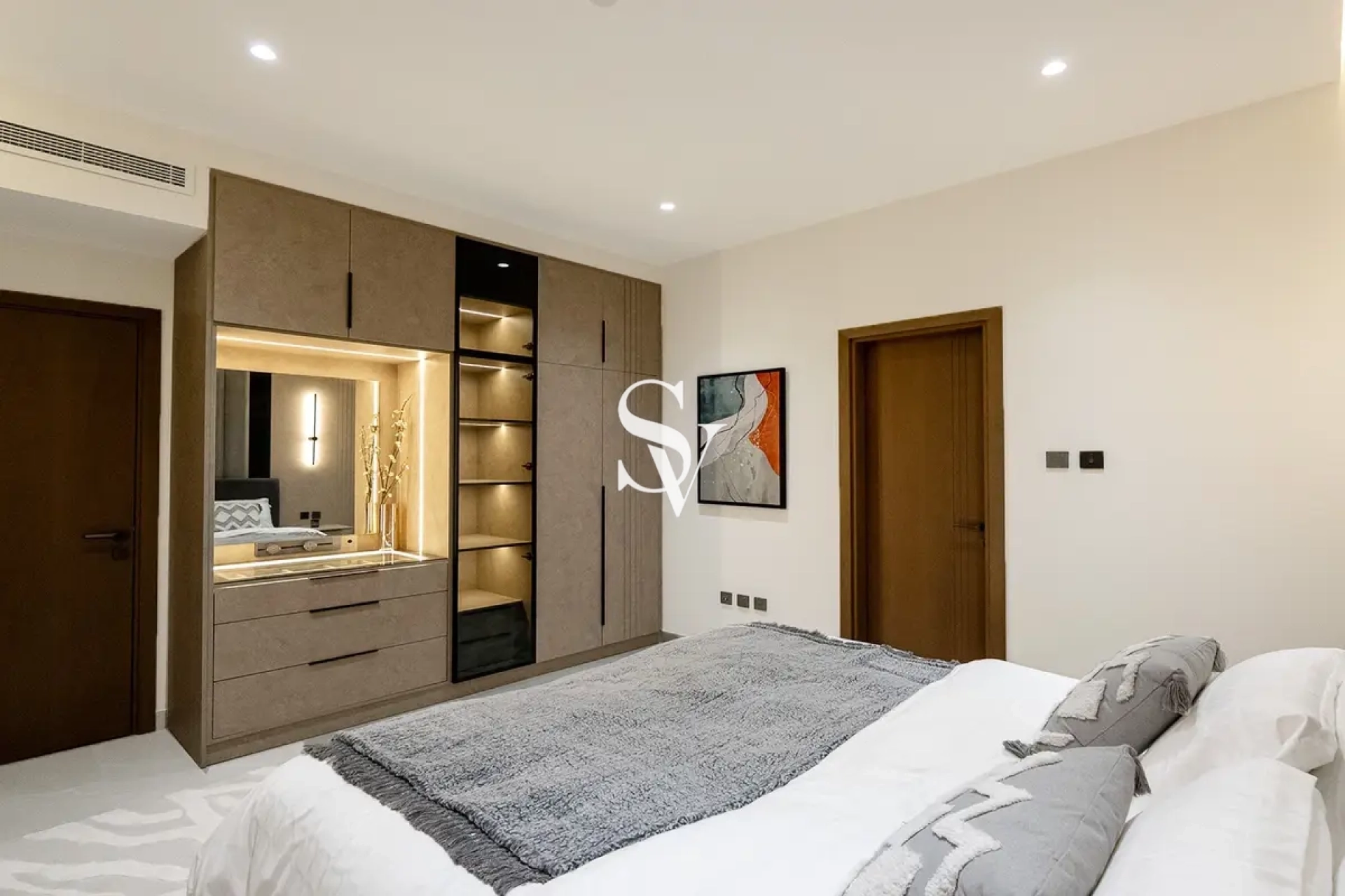SPACIOUS |Ready to move in | CLOSED KITCHEN