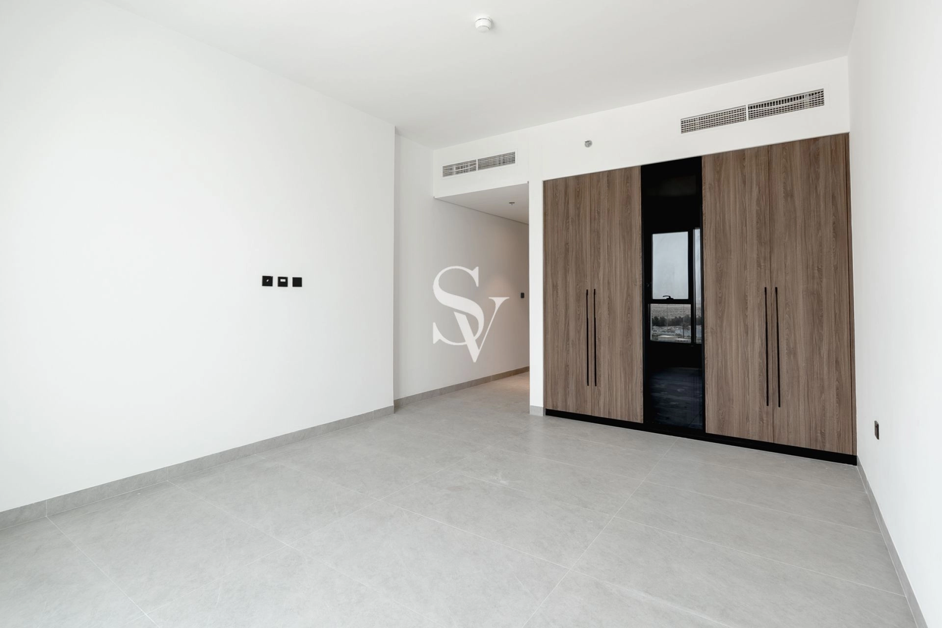 Semi-Open Kitchen | Large Layout | Ready to Move