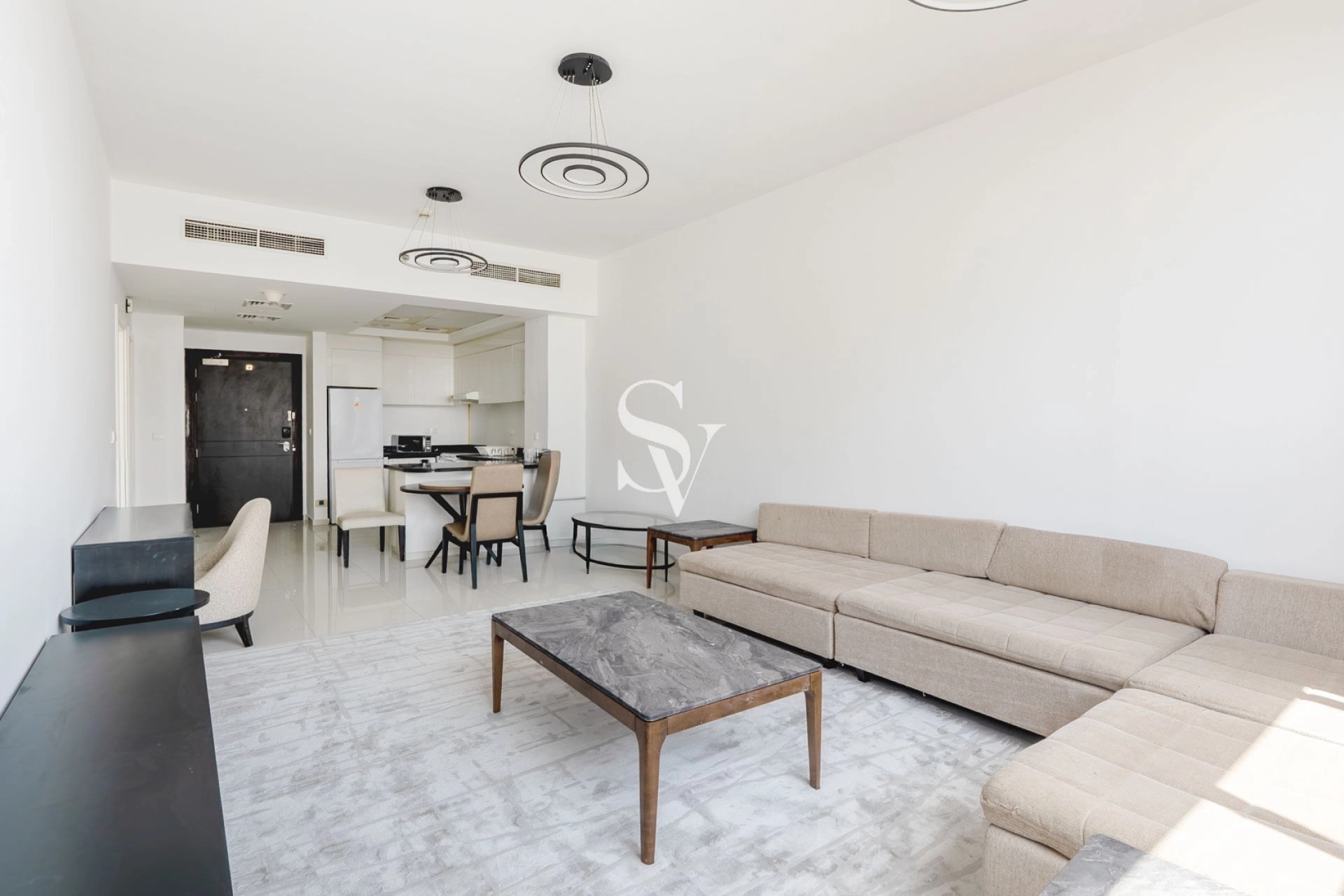 12 Cheques l Vacant l High Floor
