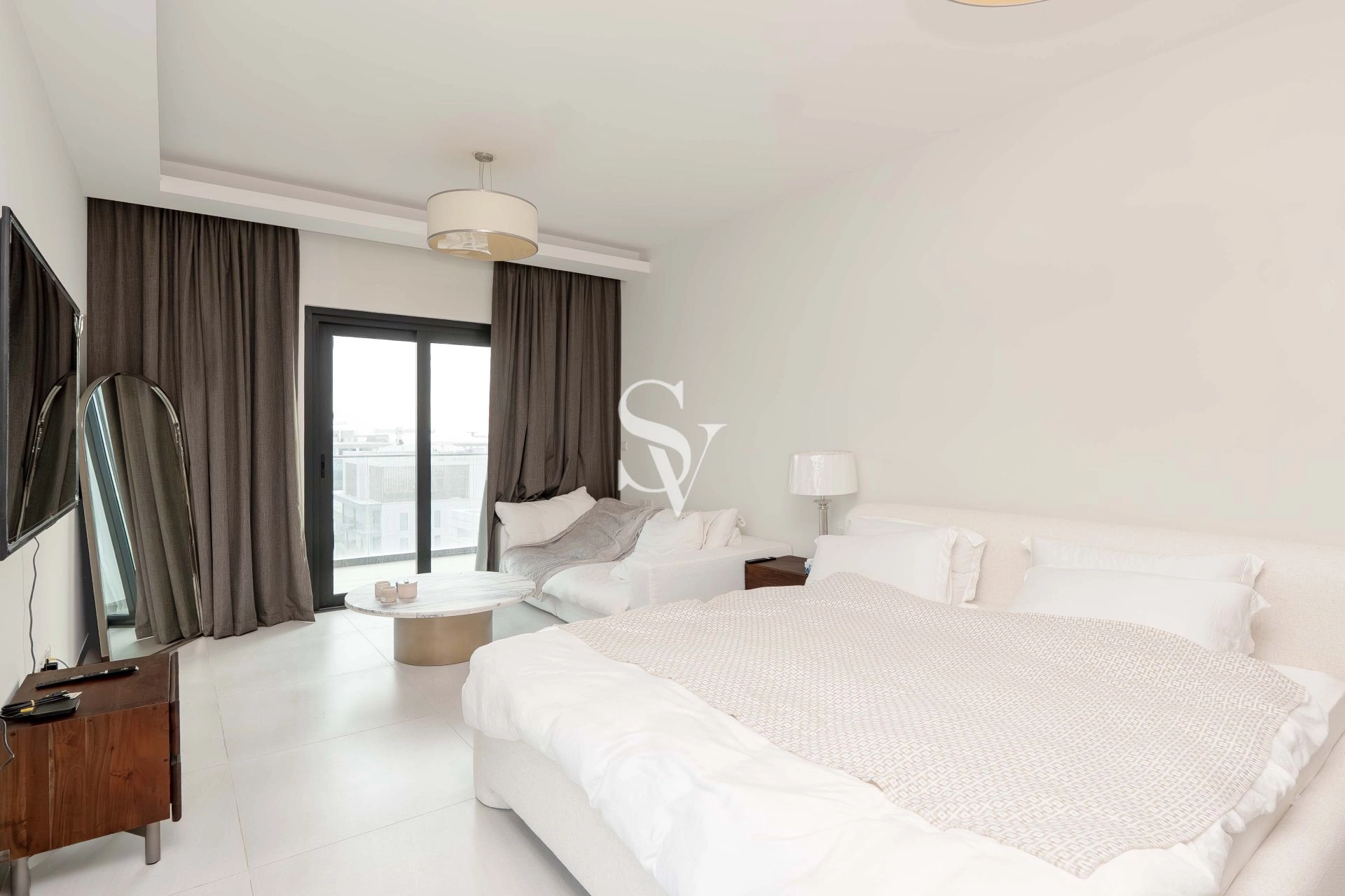 Prime Location | Furnished |Top Floor |Exclusive