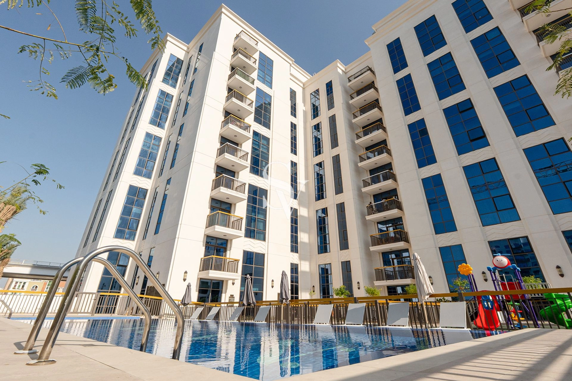 Large Balcony | Luxury 1BR | Metro & School View