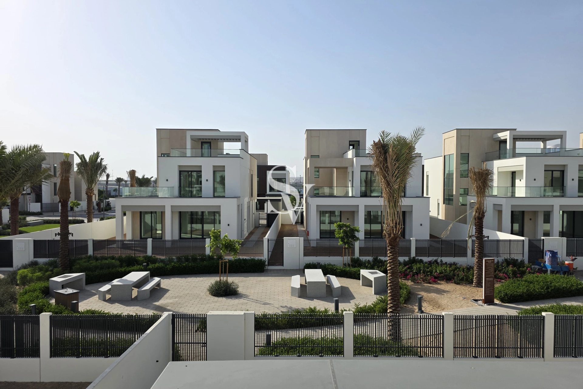 Corner Unit  |  Biggest Plot  |  Close to Park
