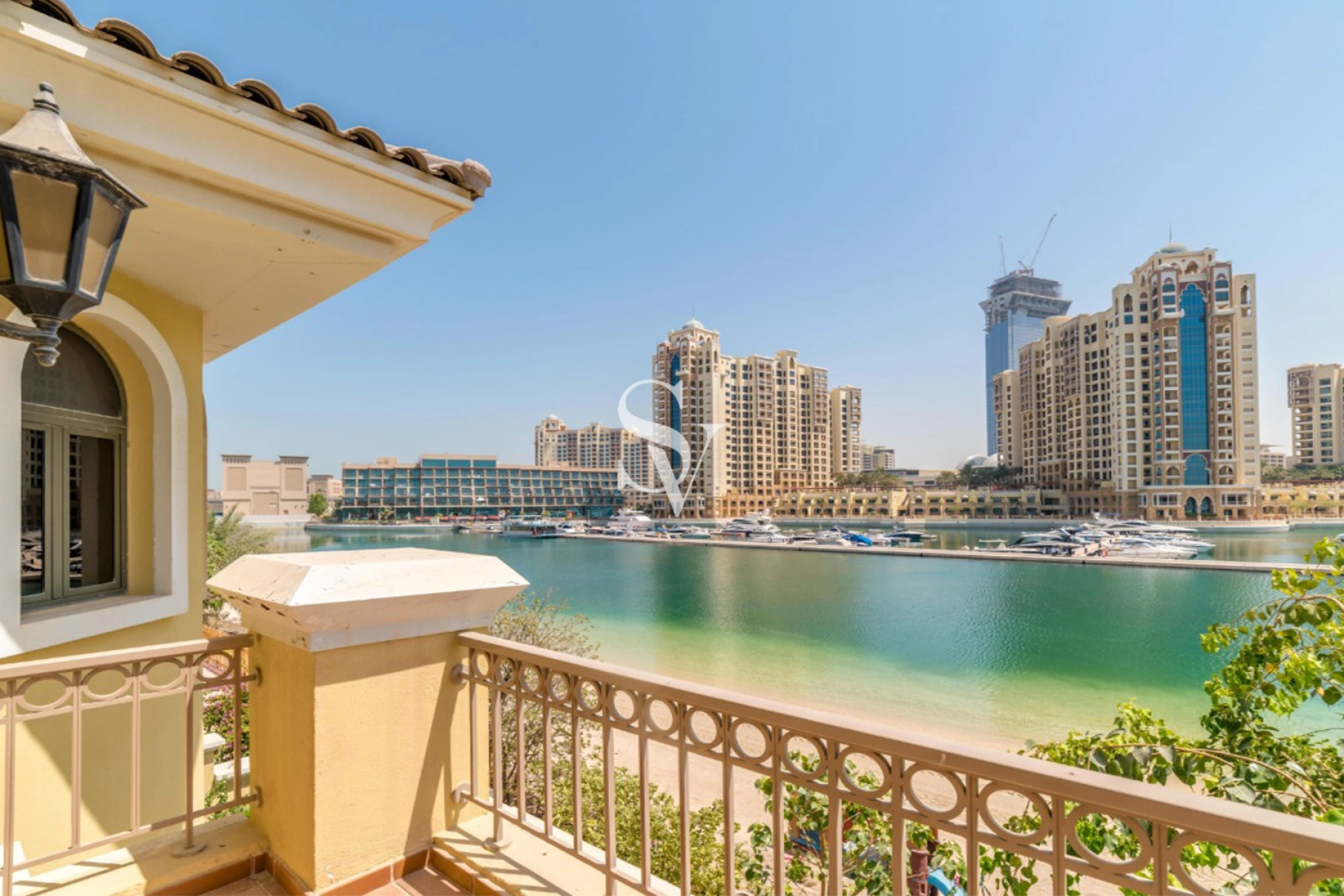 NEECHE VILLA | PRIVATE BEACH | SKYLINE YACHT VIEW