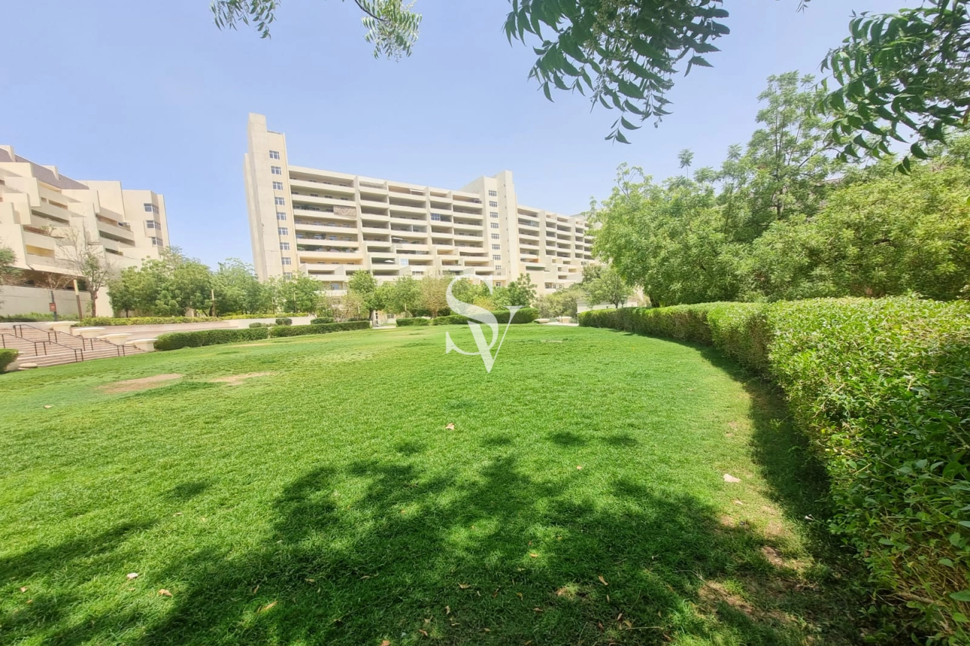 Park facing - Spacious - Friendly community