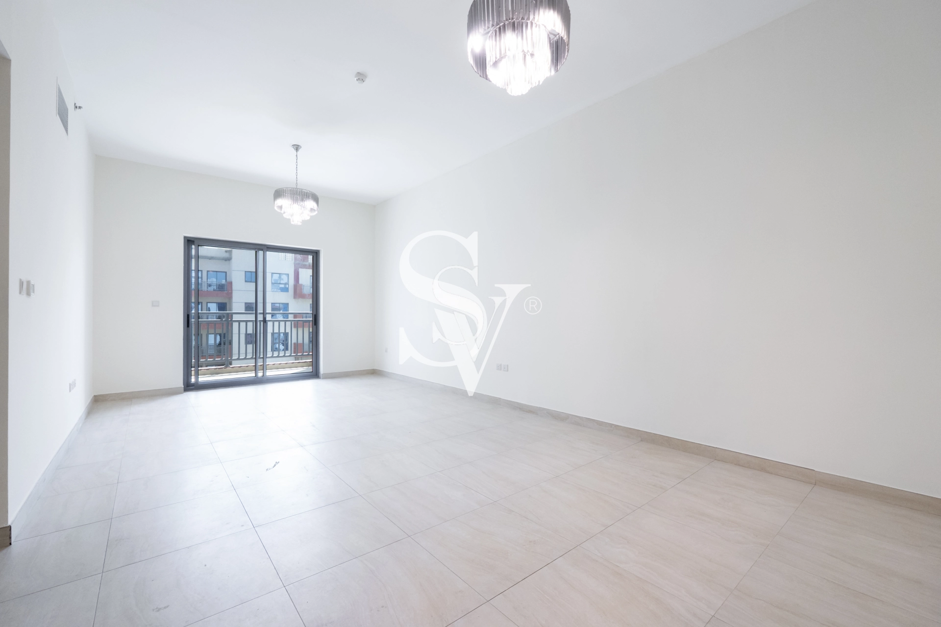 Flexible | 2BR + Laundry | Metro Line | Pool View