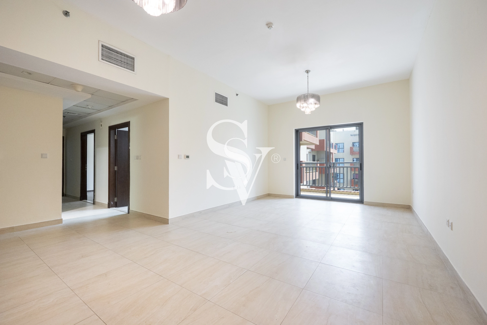 Flexible | 2BR + Laundry | Metro Line | Pool View