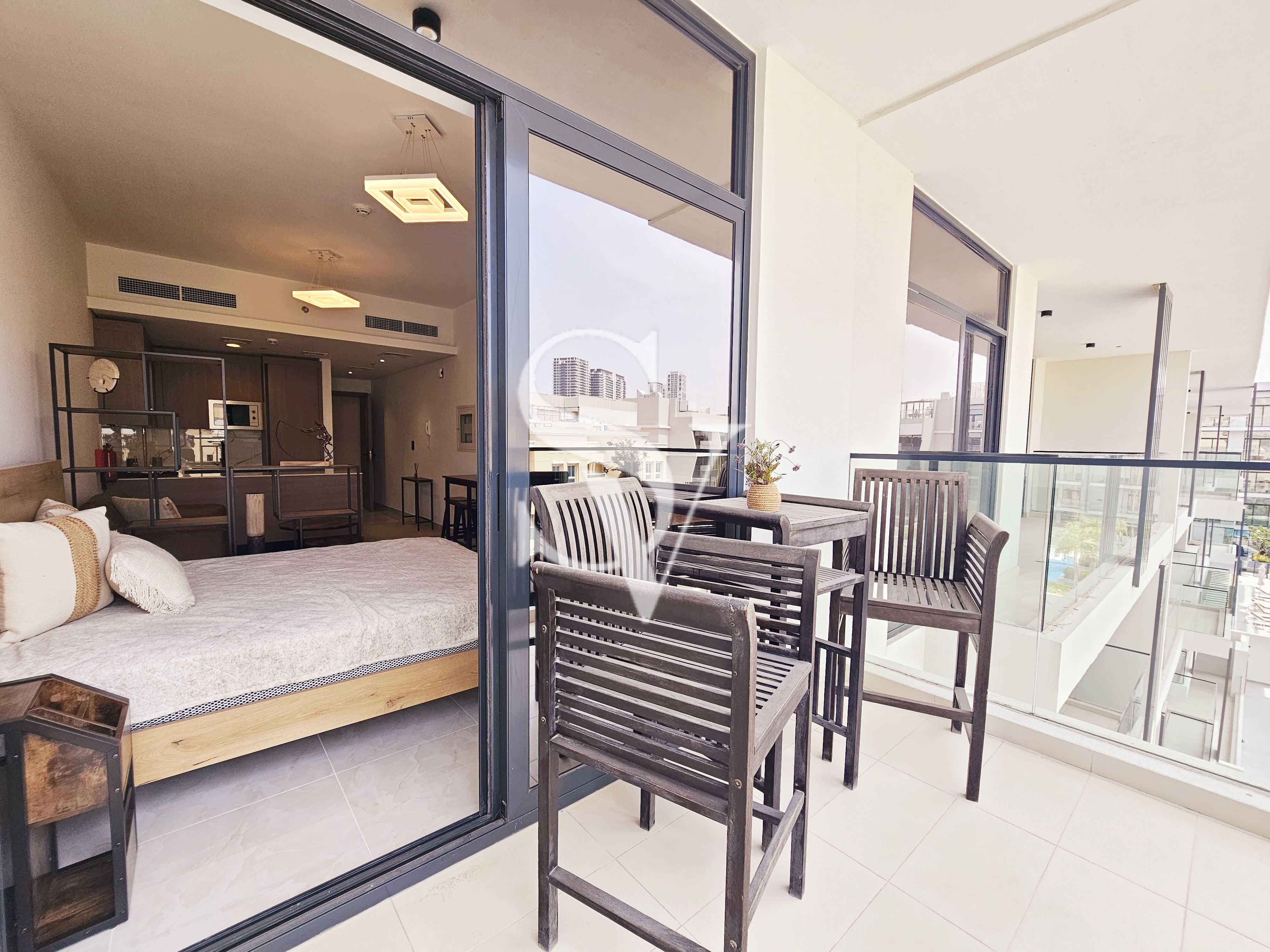 Multiple Cheqqs |Furnished |Near Mall | High floor