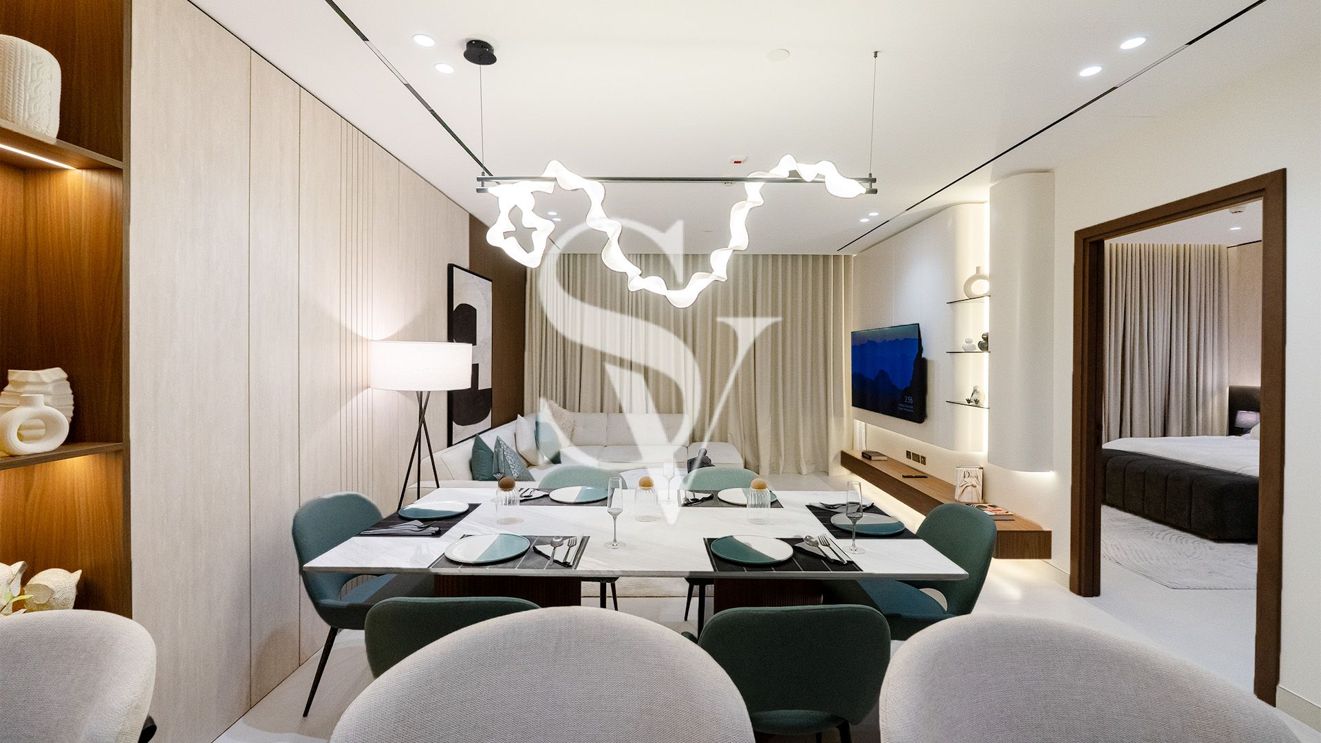 Panoramic View | Huge Layout | High Ceiling