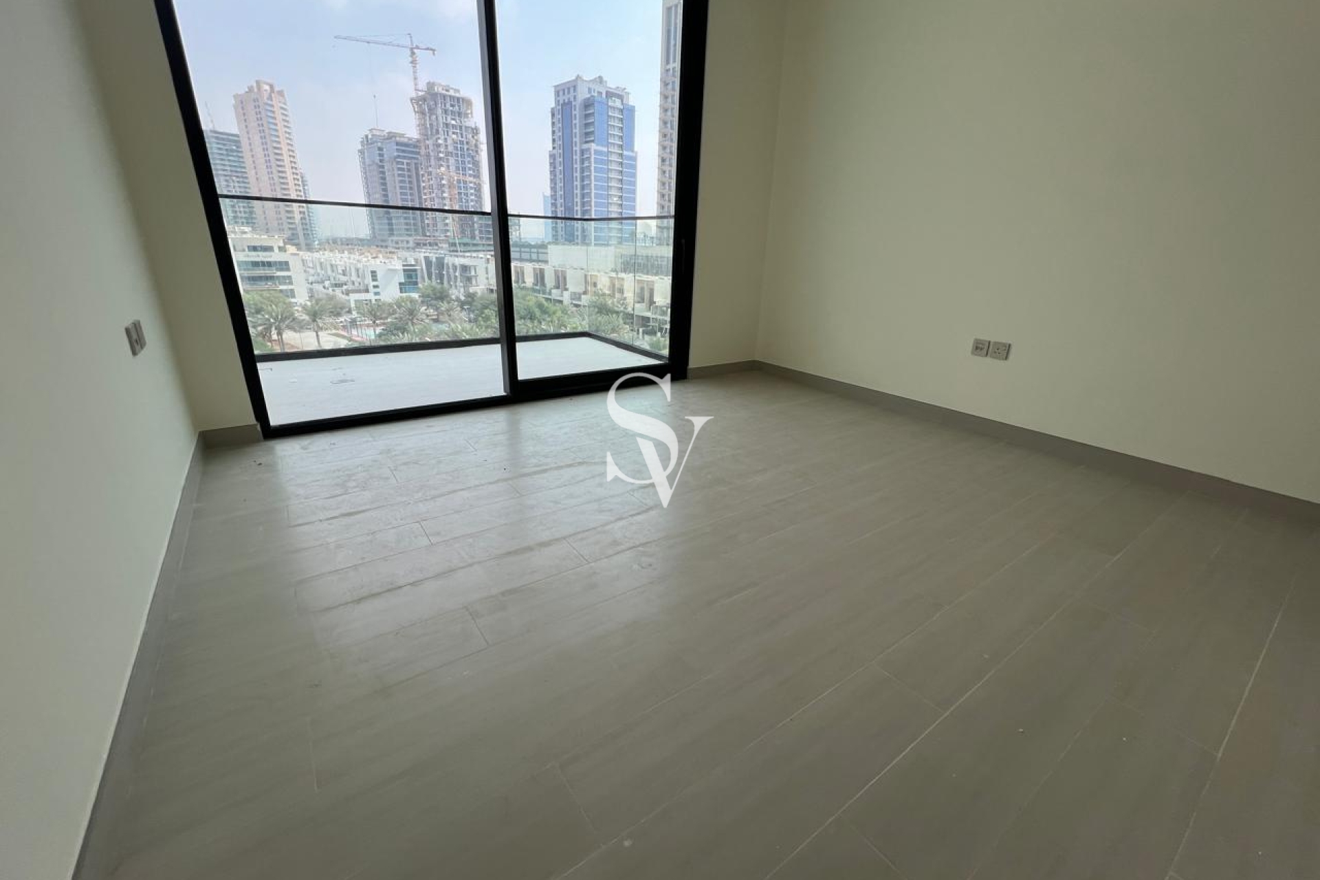 White Goods | Brand New | High Floor | Near Park