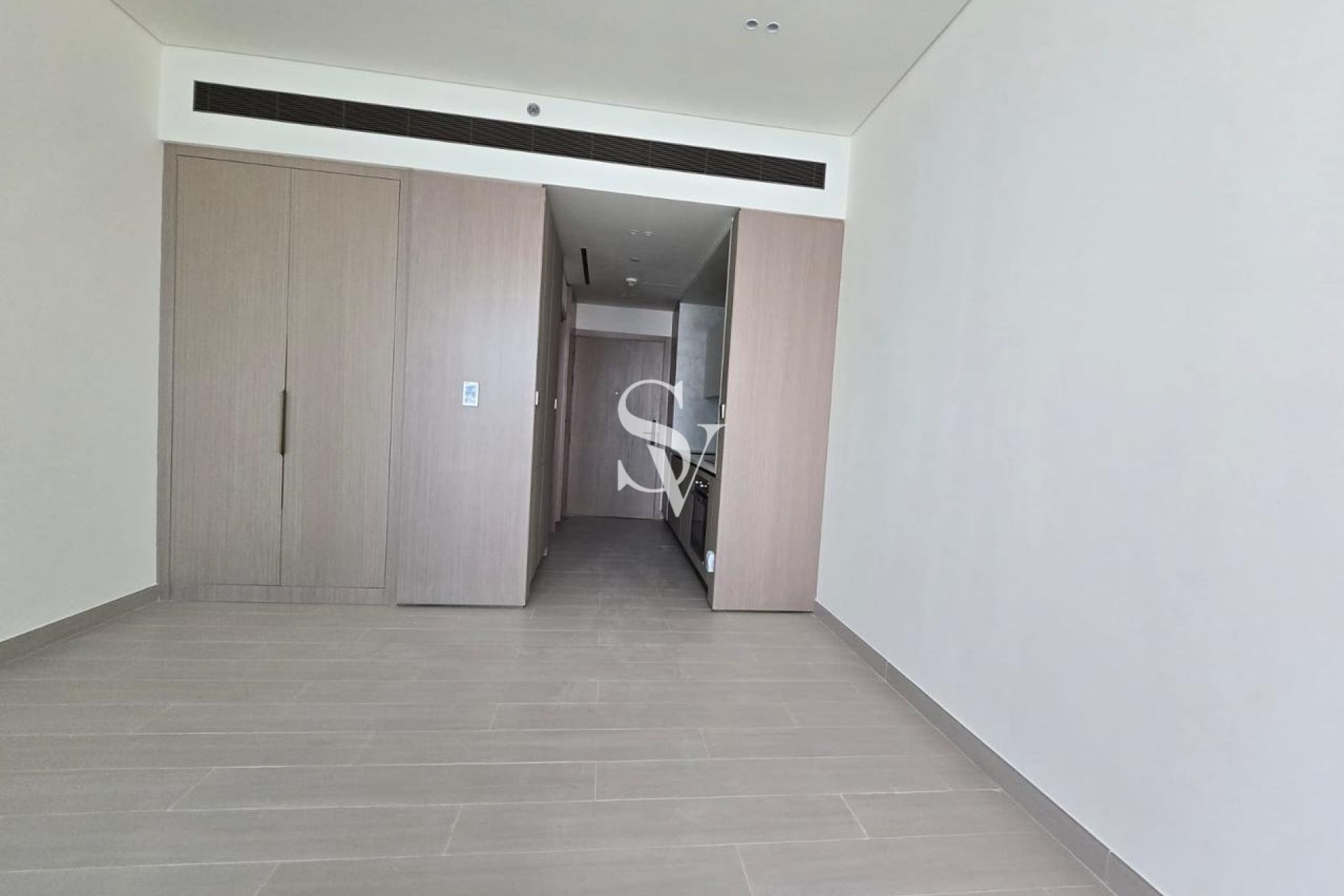 Brand New | White Goods | Near Park |High Floor