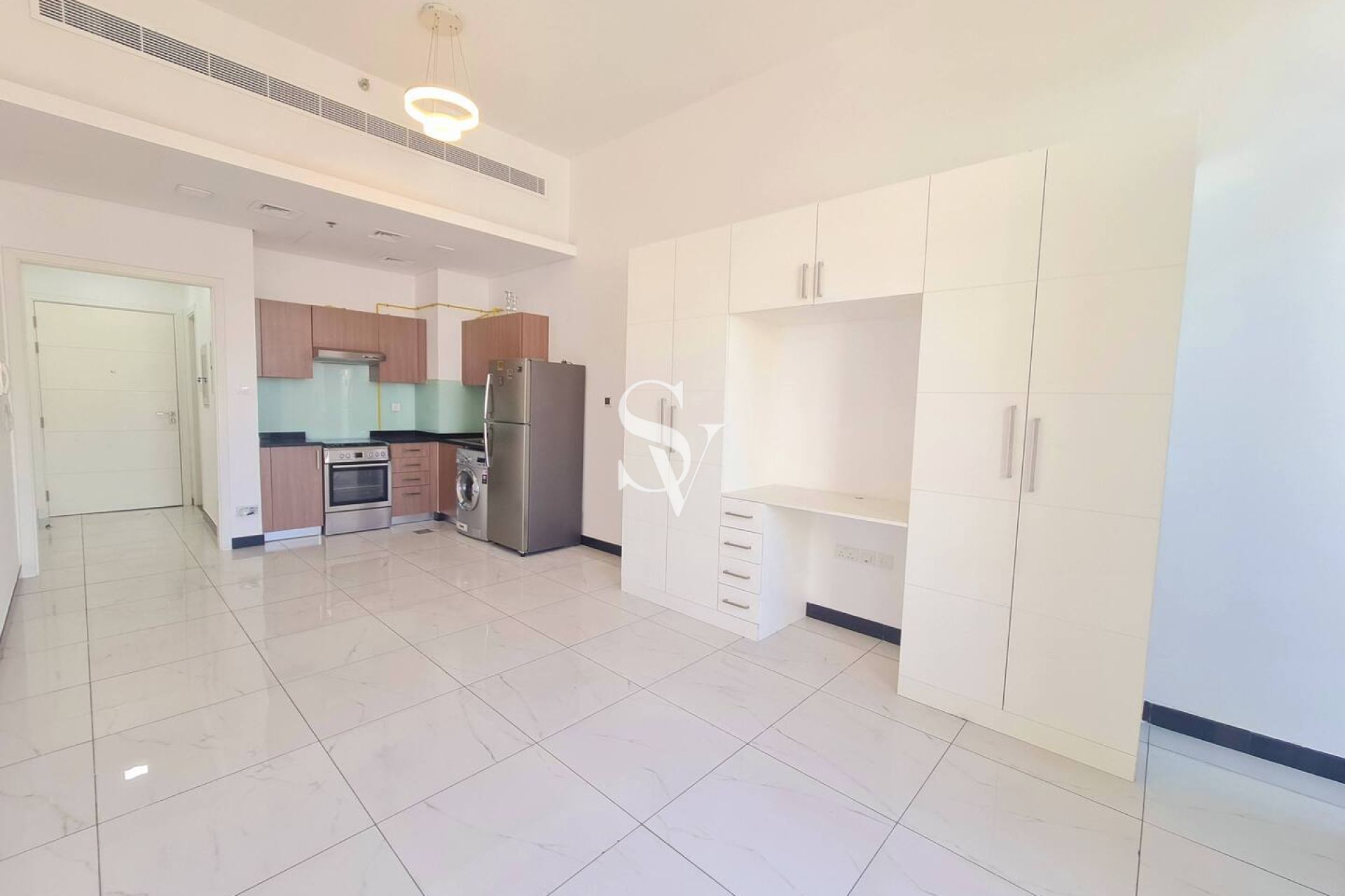 Pool View | Near Mall |Low Floor | Near Exit