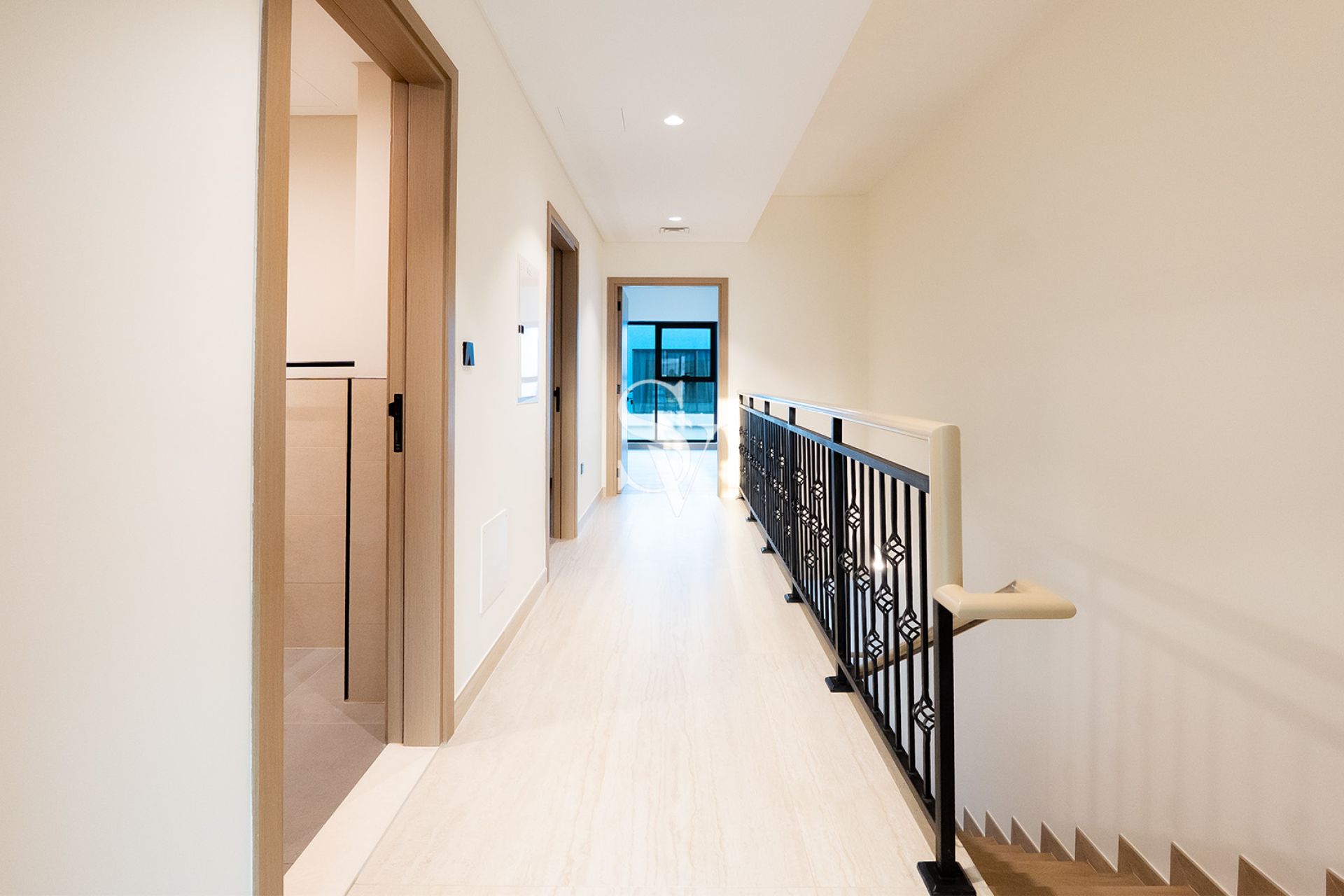 2 mins walk Close to Park | Single Row | Spacious