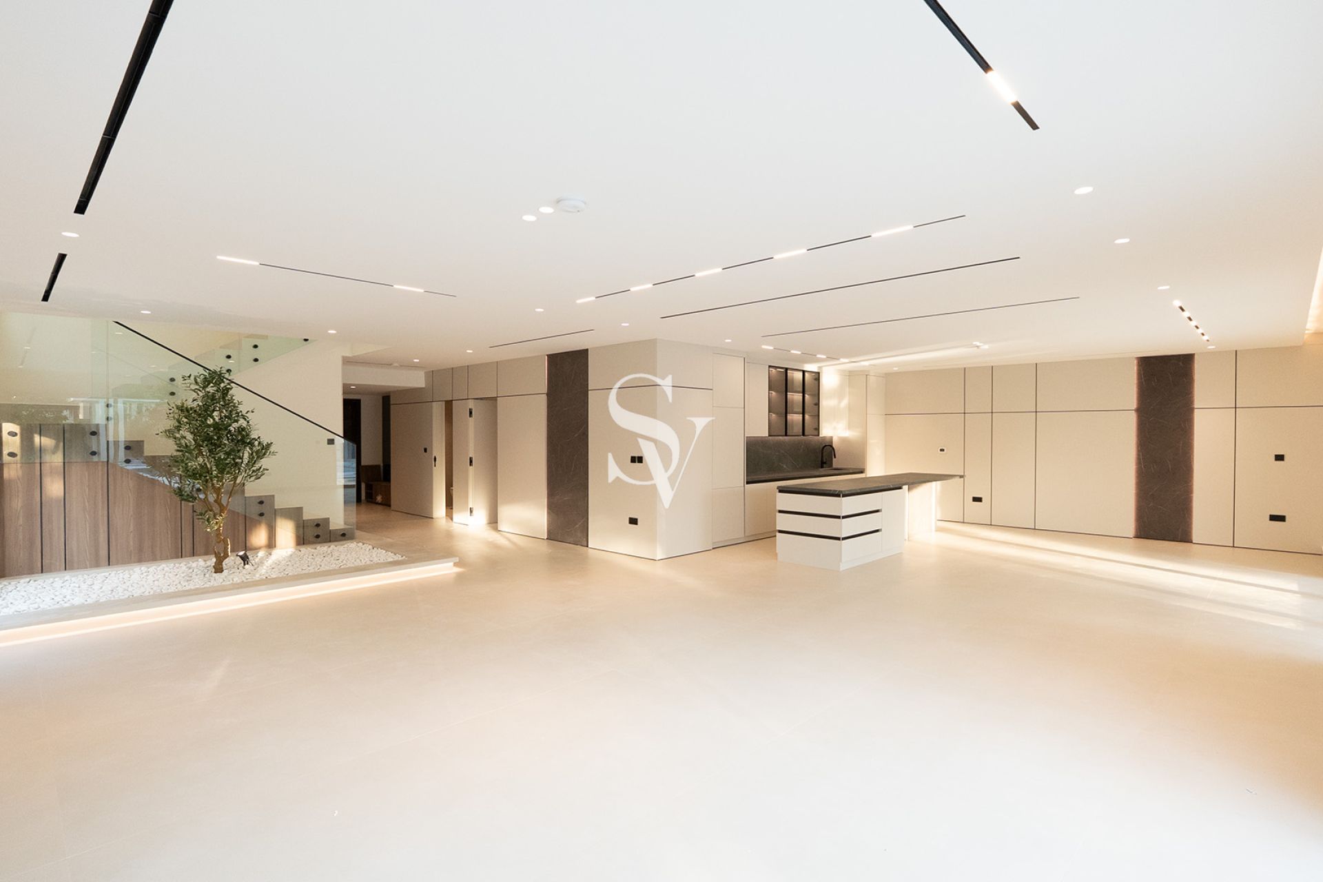 Fully Upgraded | Corner unit | Single Row | Vastu