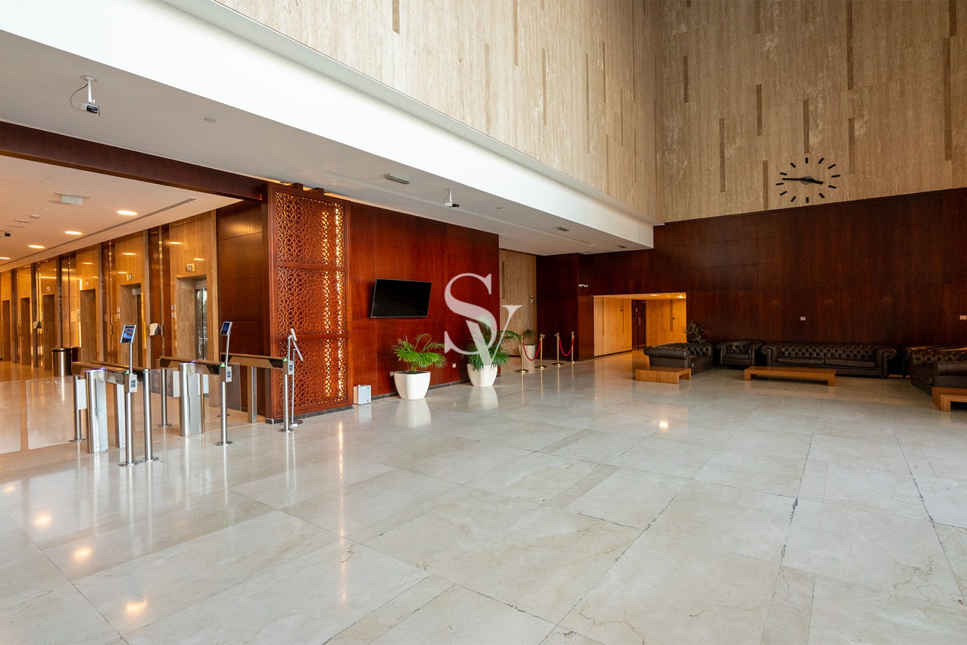 Golf Marina View | Spacious Layout | Close to Tram