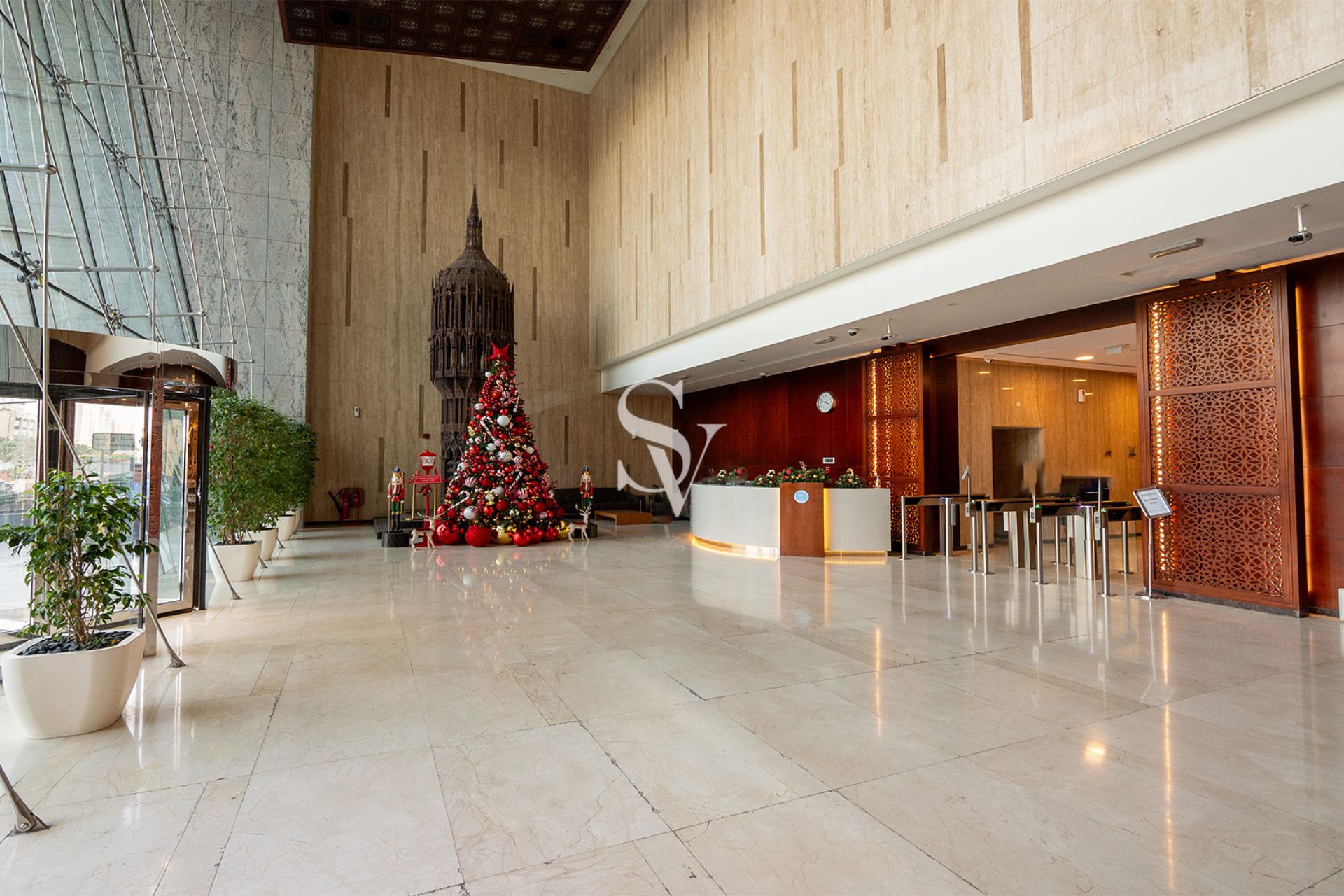 Golf Marina View | Spacious Layout | Close to Tram