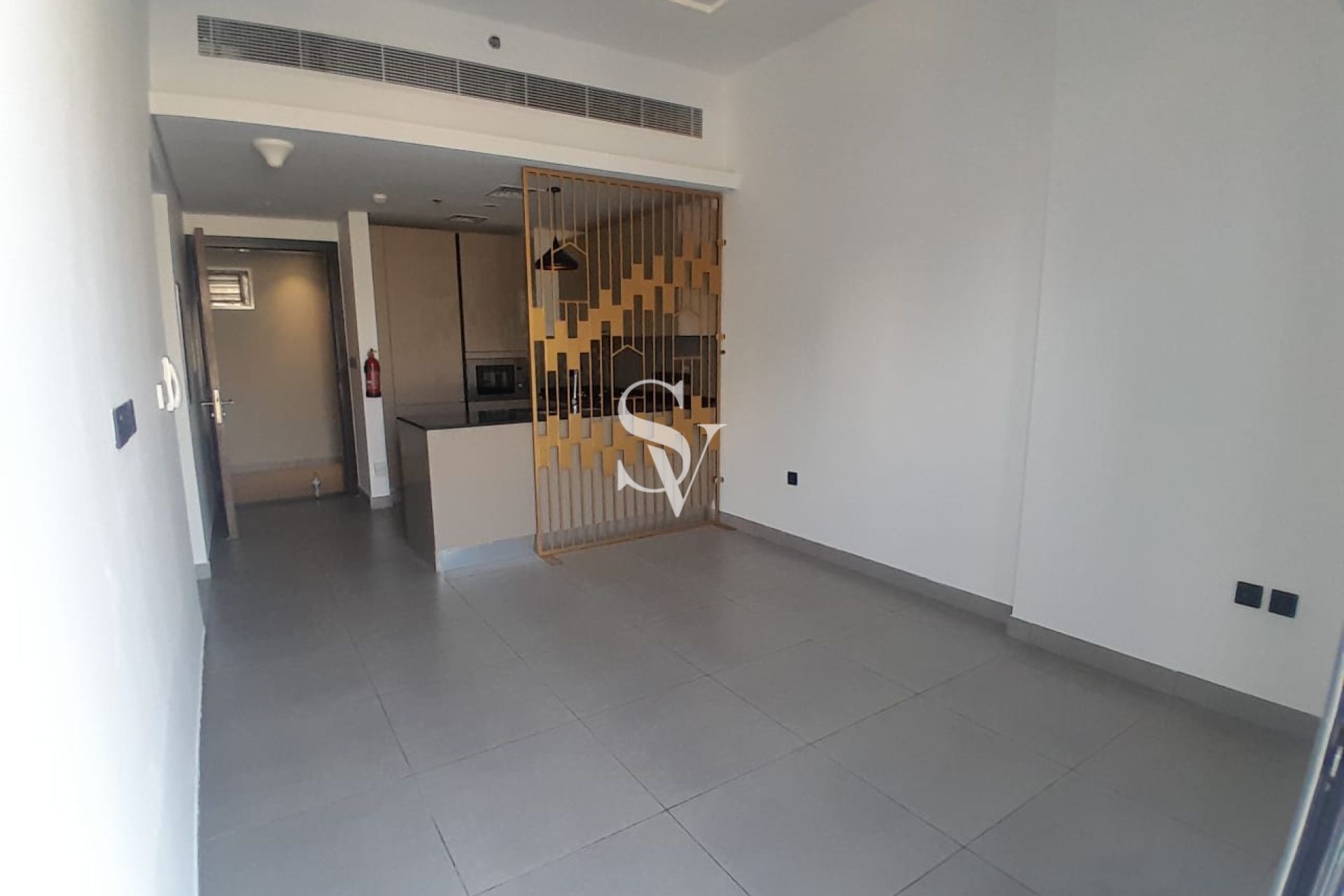 Pool View | White Goods | Maids | Low Floor