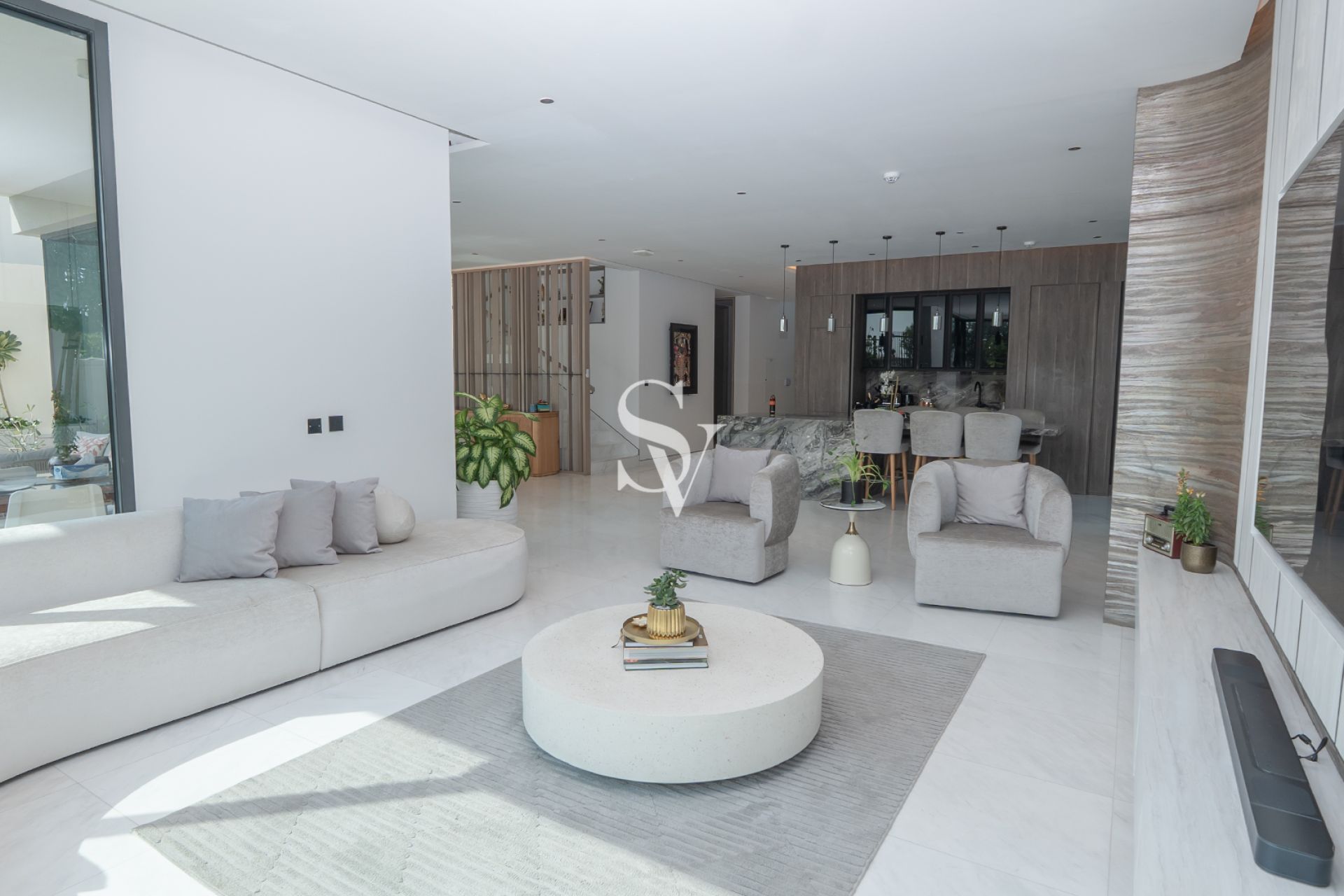 Fully Upgraded | Furnished | Near Amenities