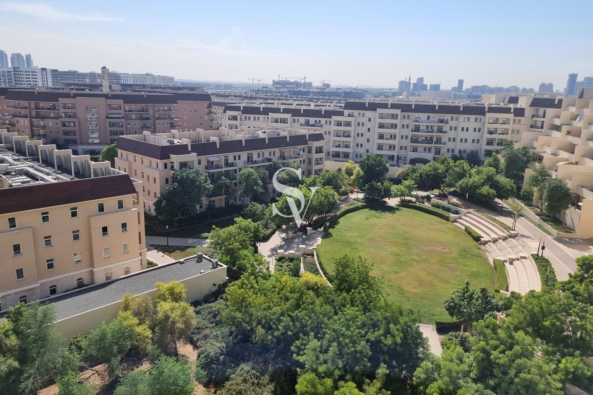 Spacious Vacant Property with  Park View