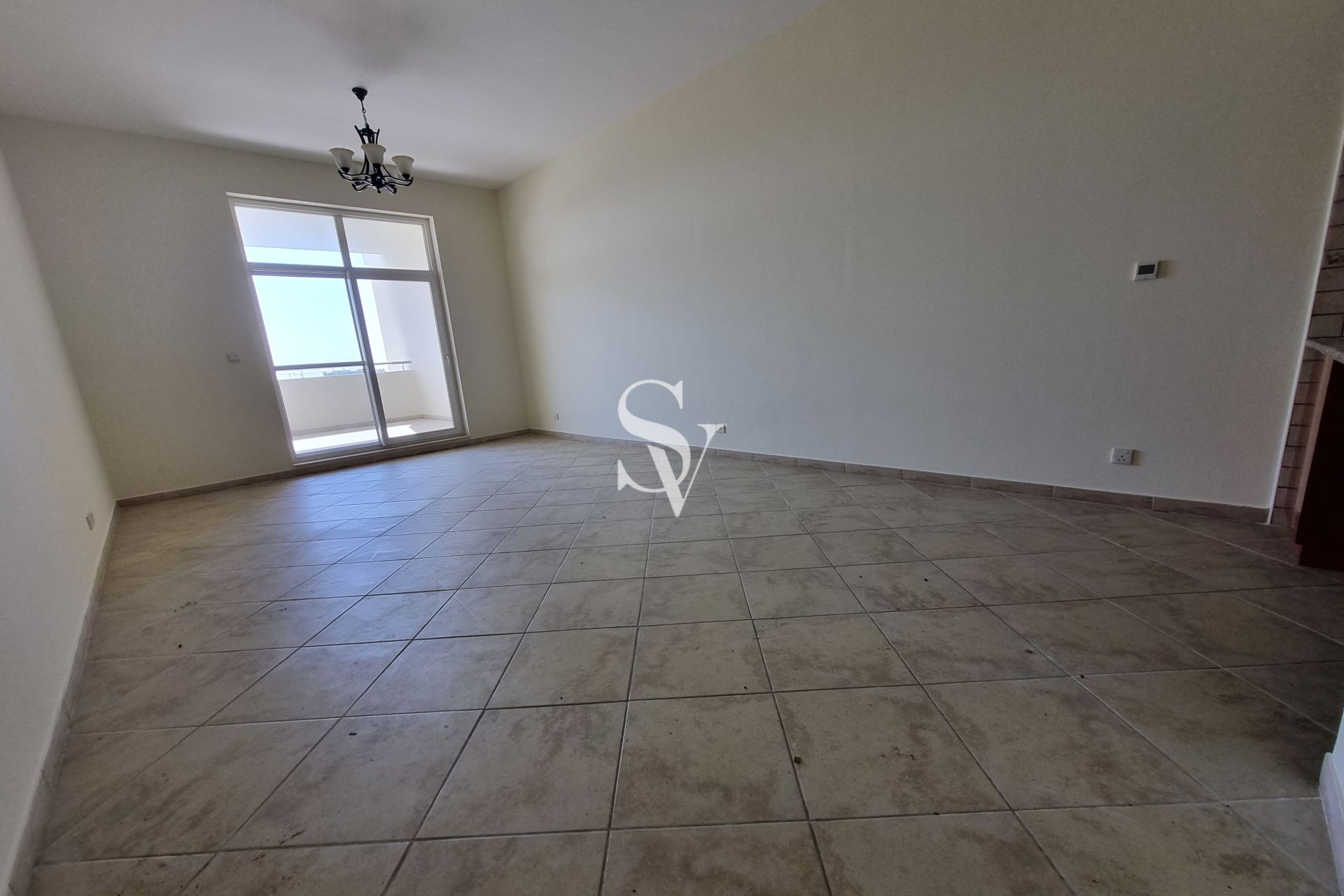 Spacious Vacant Property with  Park View