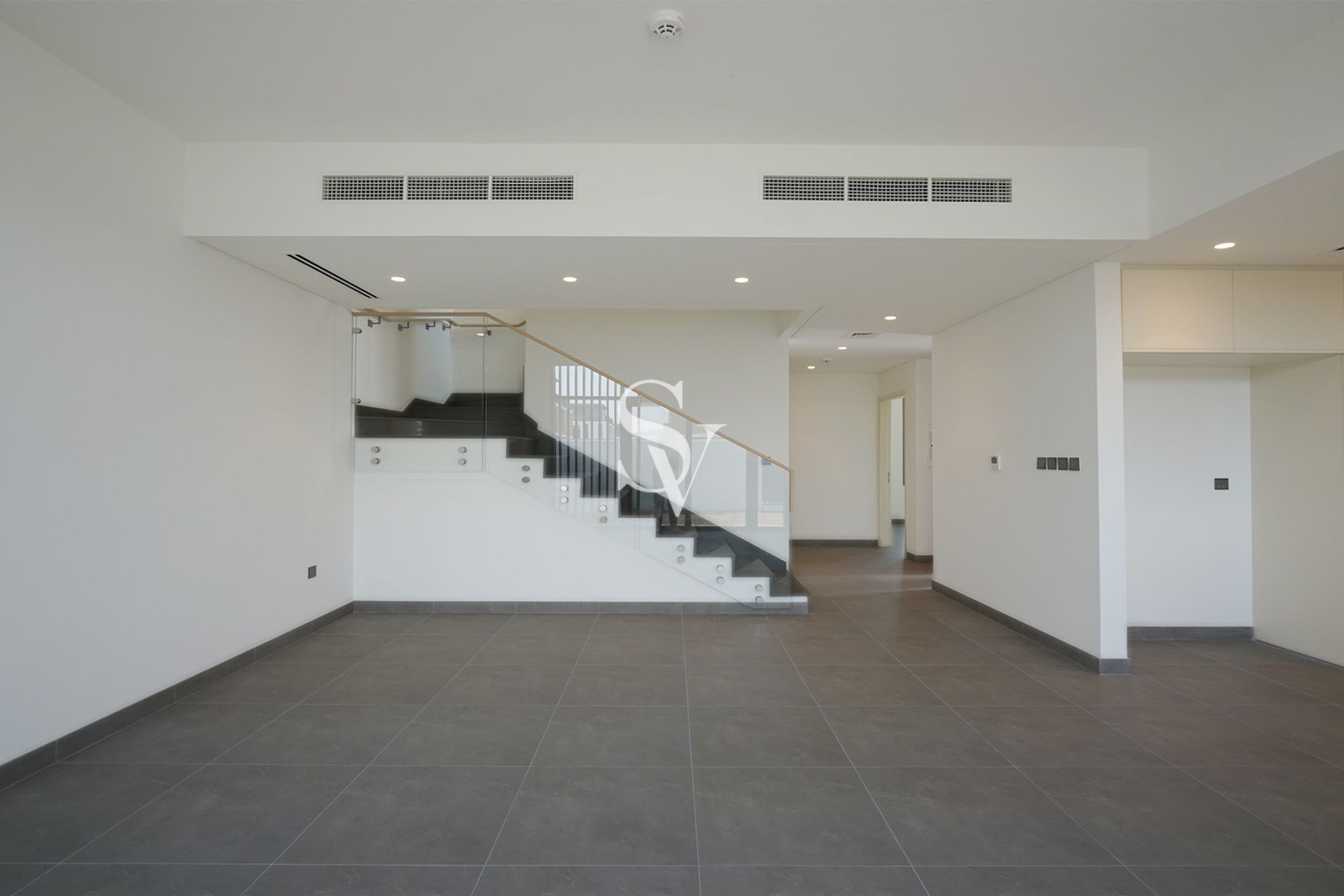 Vacant | Single Row | Brand New | Corner End Villa