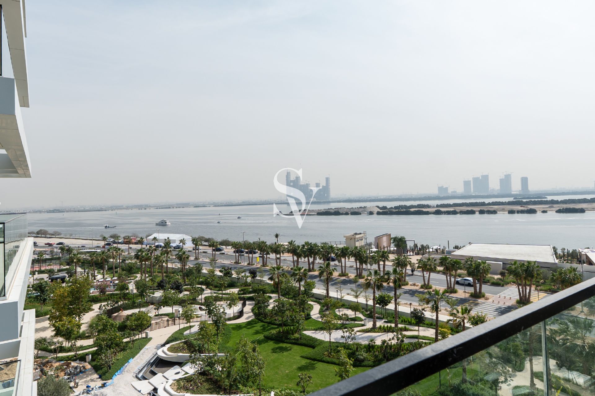 Waterfront 2-Bedroom |Unrivalled Views |Furnished