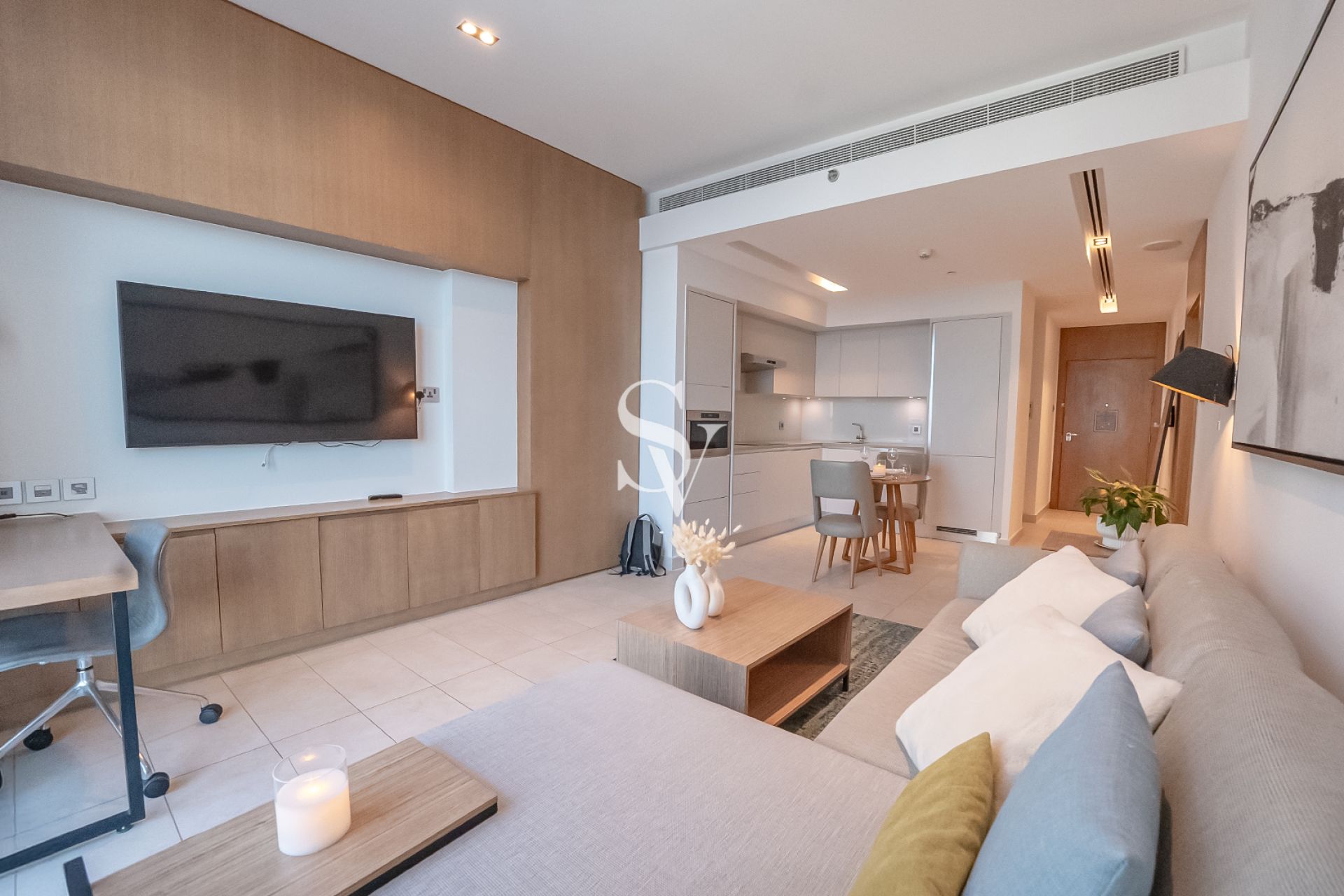 AMAZING FULLY FURNISHED |BRANDED 1BHK BY MARRIOTT