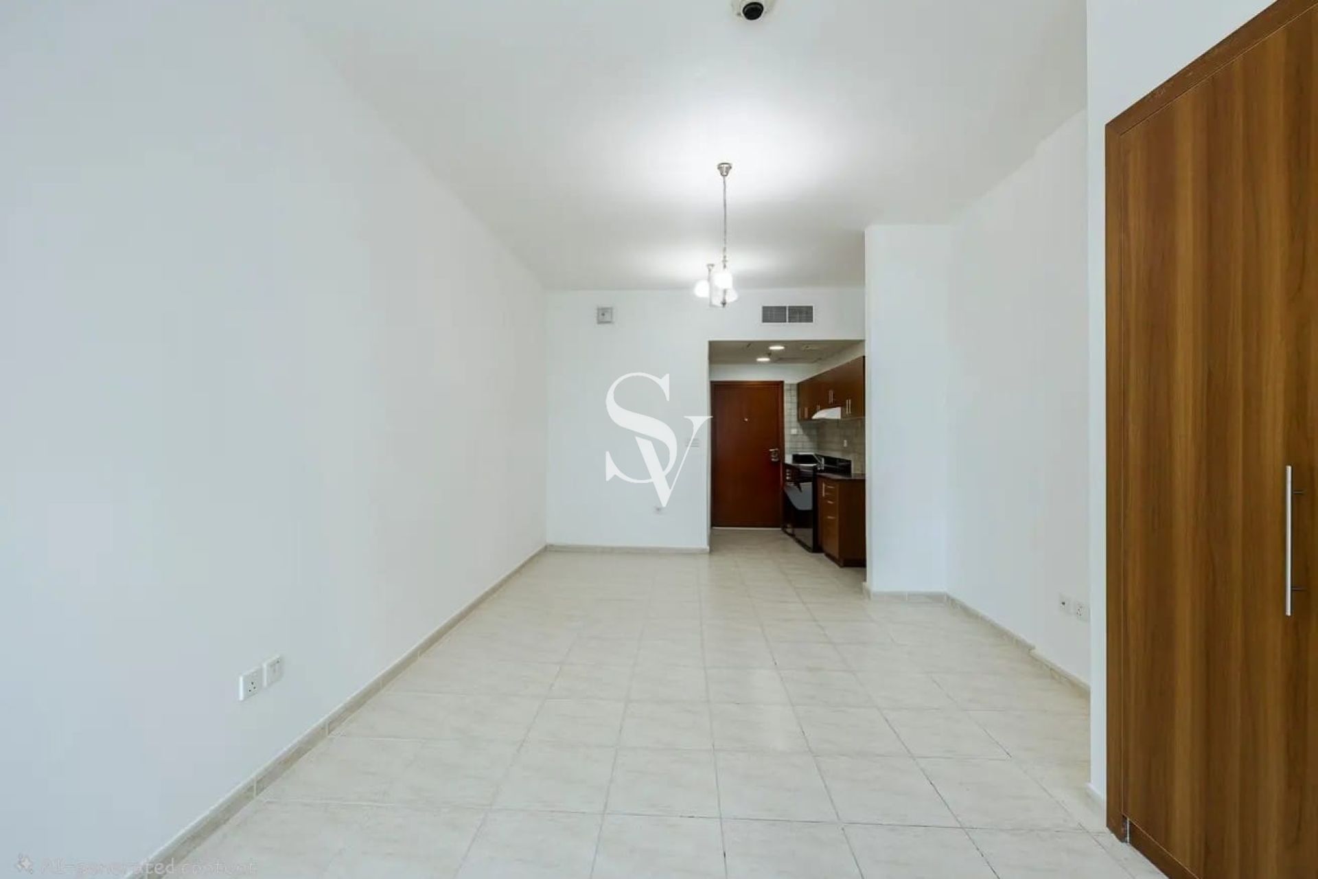 Spacious | High Floor | Pool View | Close to Exit