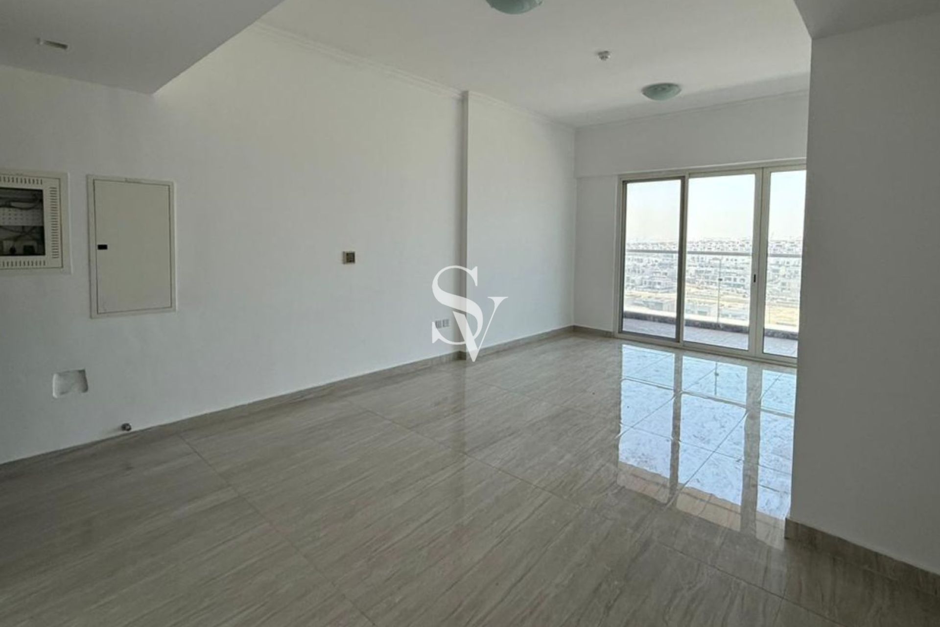 HIGH FLOOR | UNOBSTRUCTED VIEW | NEXT TO METRO