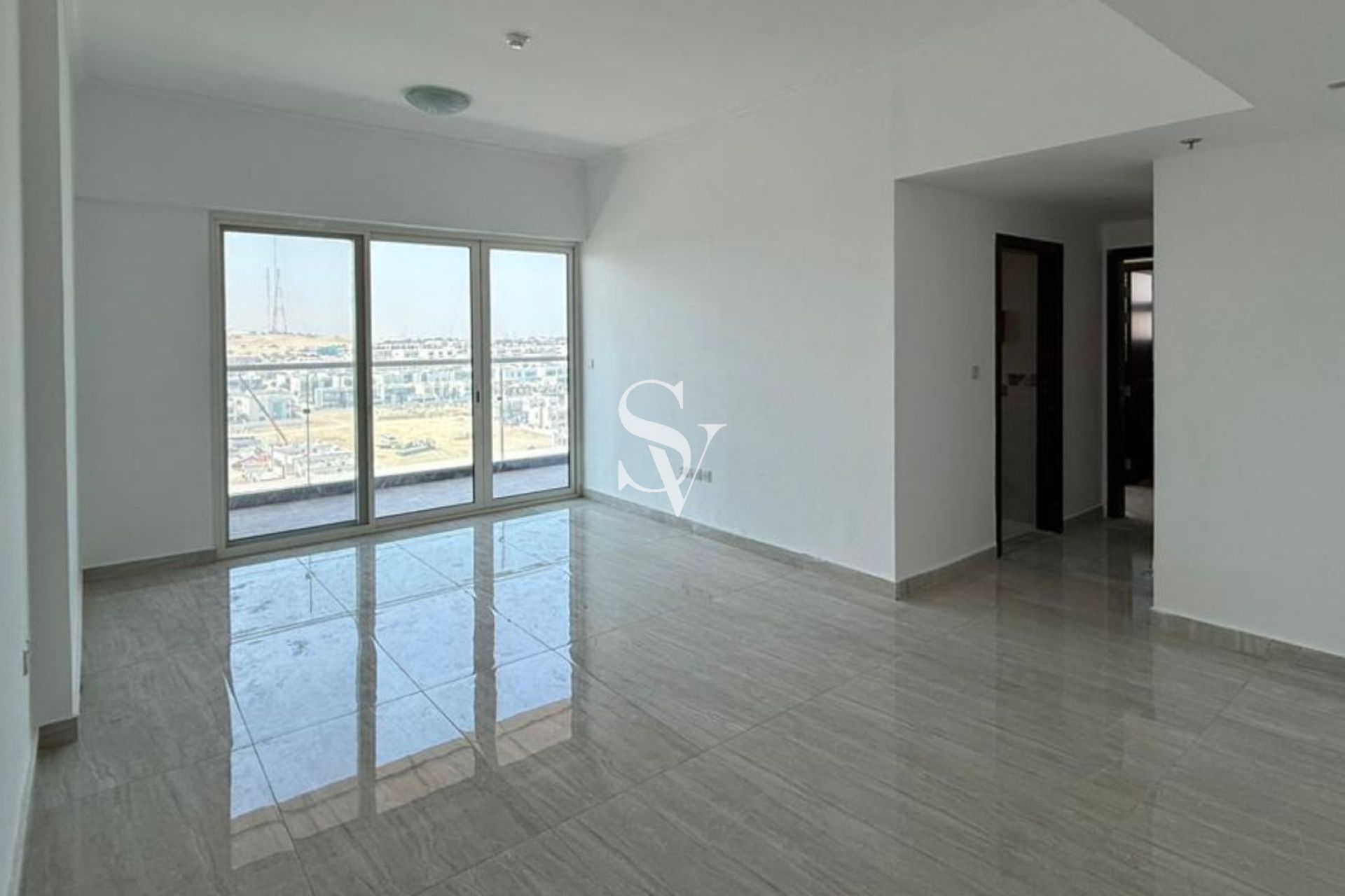 HIGH FLOOR | UNOBSTRUCTED VIEW | NEXT TO METRO