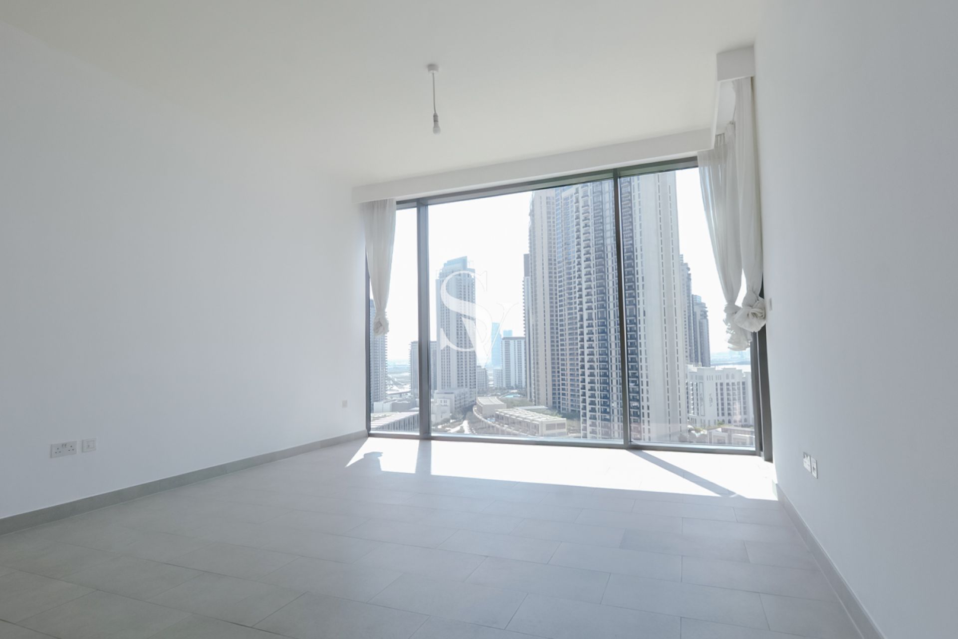 Spacious | Mid Floor | Burj Khalifa | Chiller Free