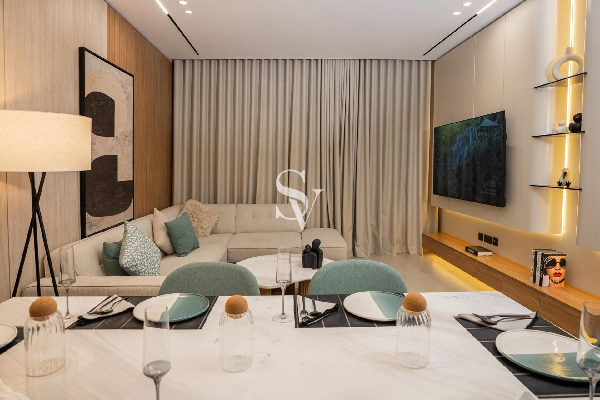 Spacious Unit | 20/80 | Near to Handover