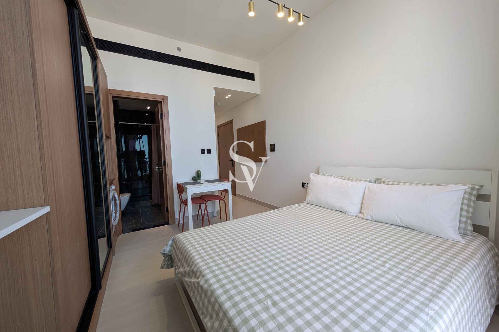 Smart Home | High Floor Community View | Furnished