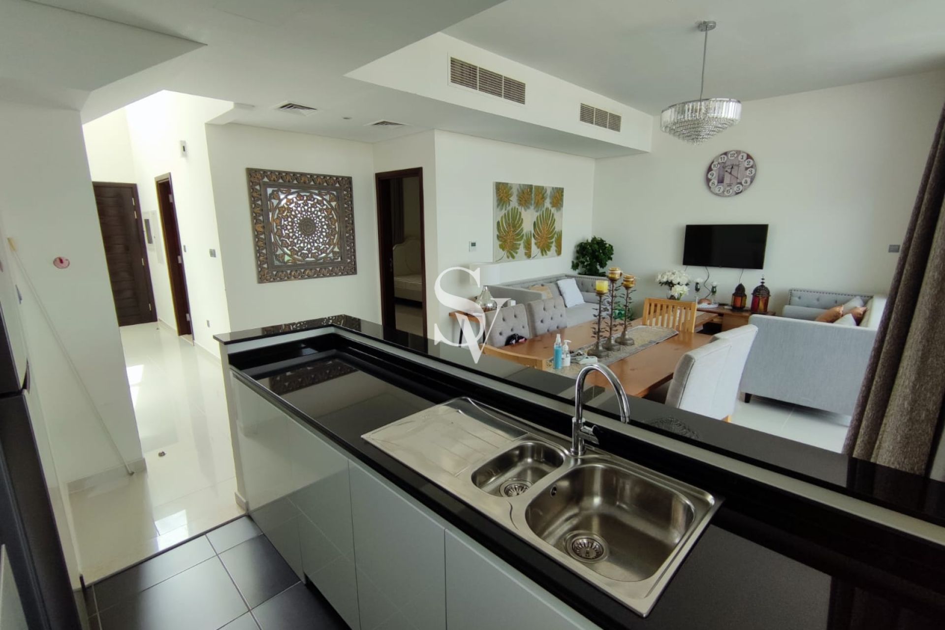 Motivated seller |Vacant in oct |Single row