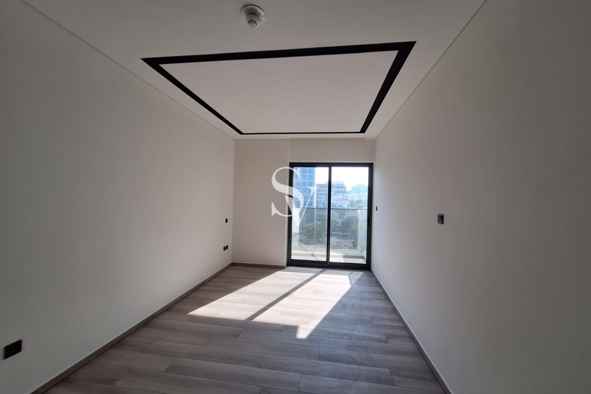 Pool View | Low Floor | White Goods | Near Park