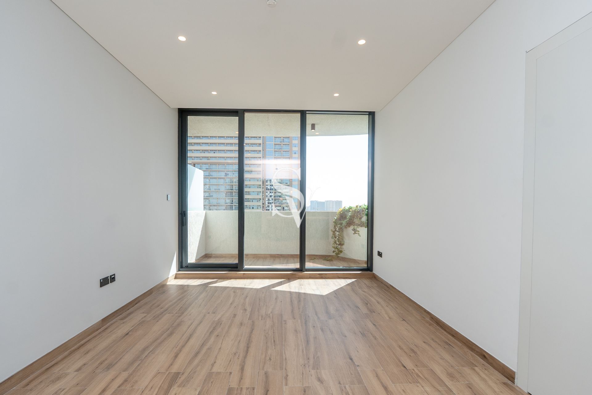 Marina View | Brand New | White Goods | High Floor