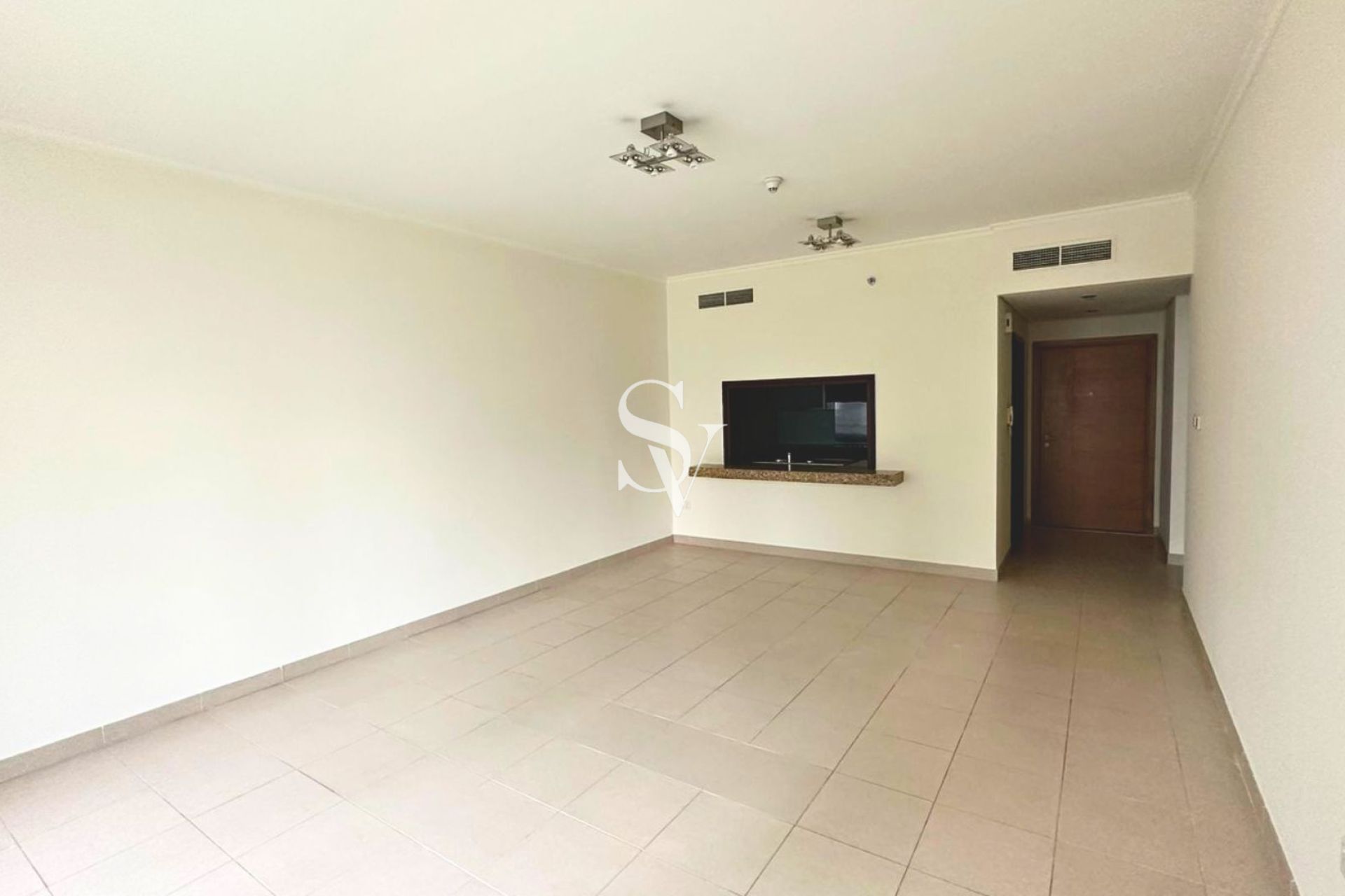 Huge Spacious Layout | Chiller Free | White Goods