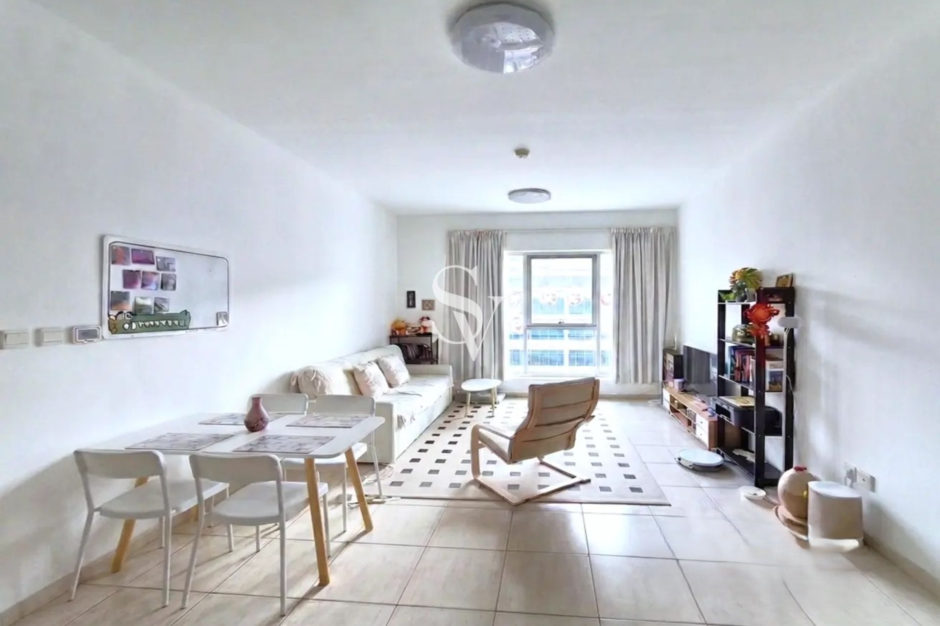 Spacious | High Floor | Pool View | Close to Exit