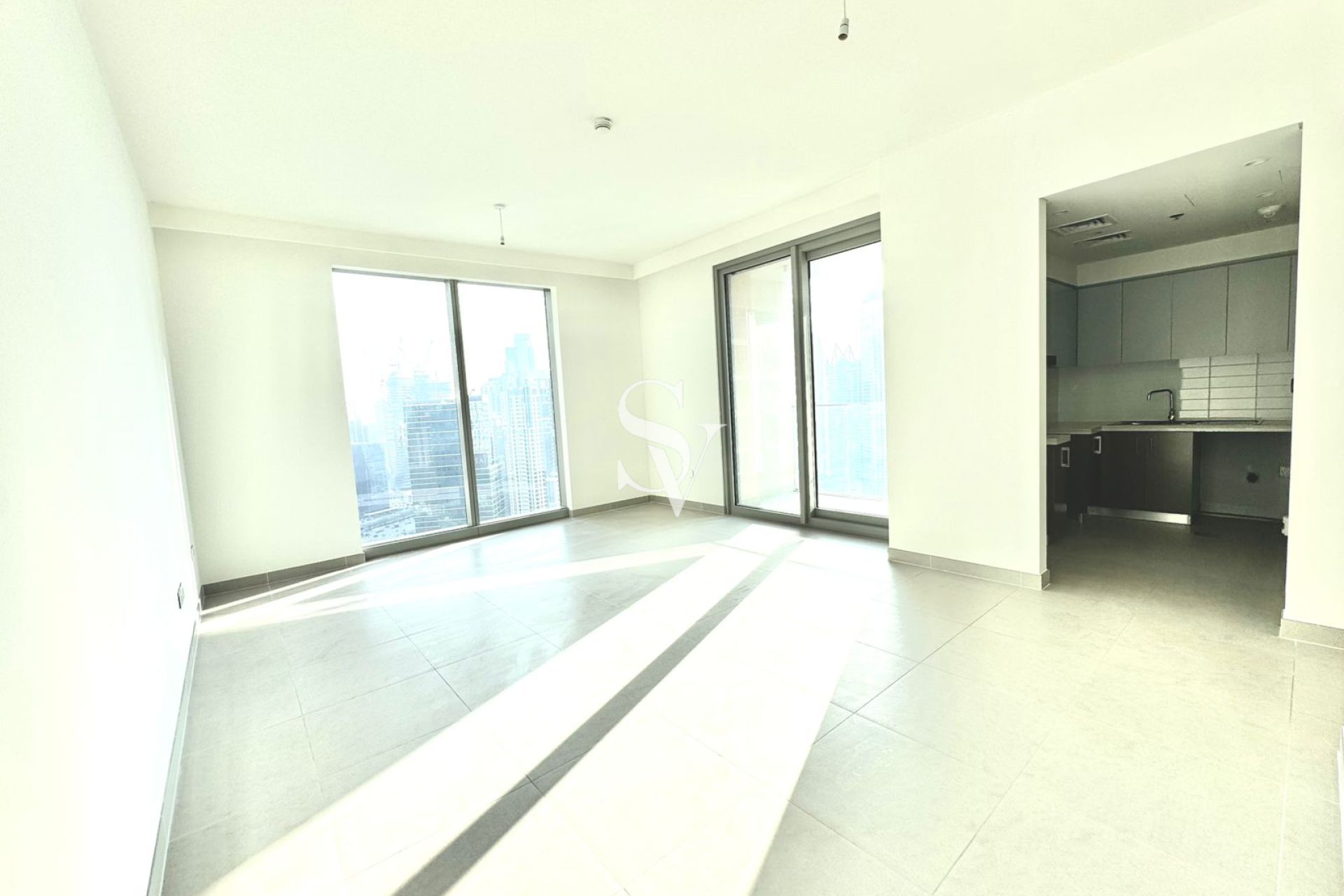 Immediately Available | Vacant | High Floor