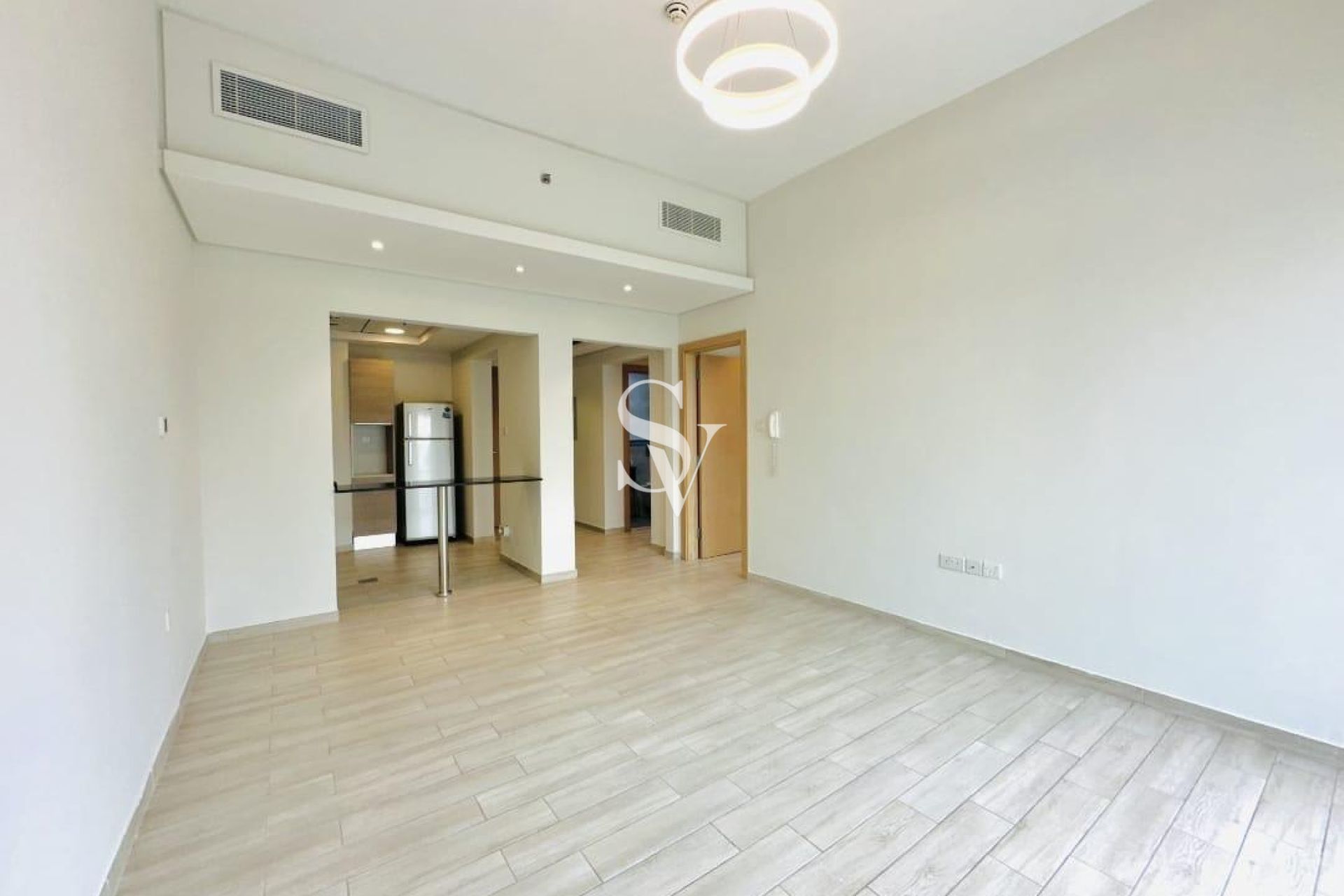 Pool view | White Goods | Low Floor | Spacious