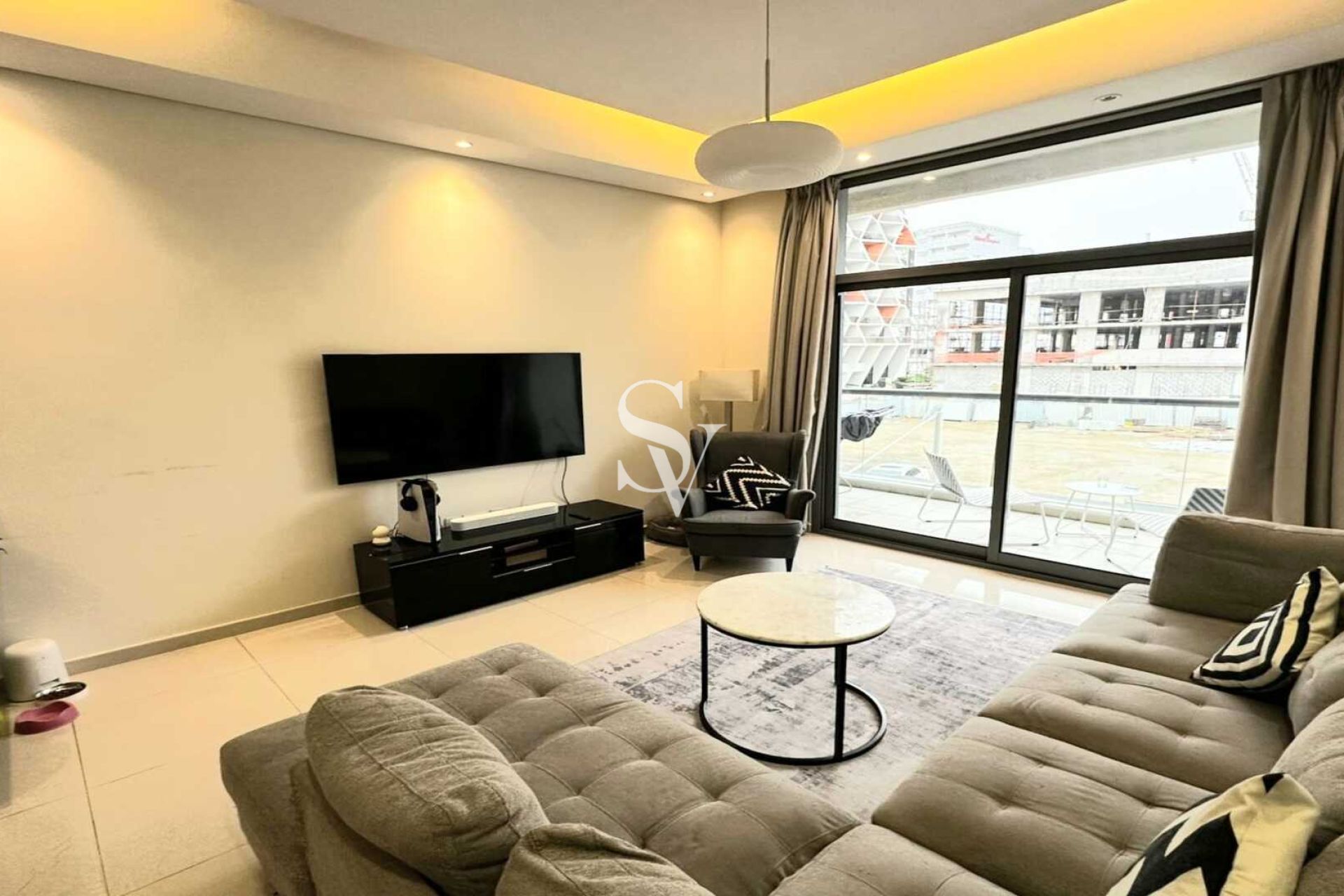 SPACIOUS | CLOSED KITCHEN | READY TO MOVE