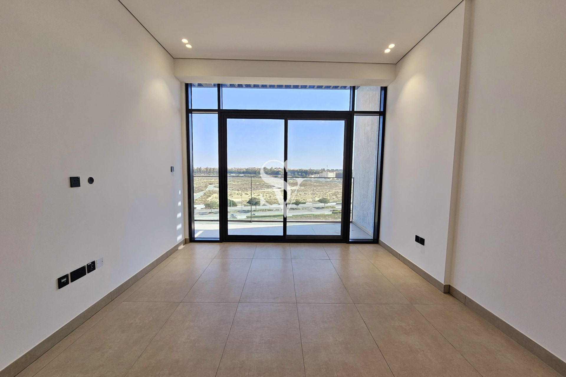 Vacant | White Goods | Spacious | Low Floor