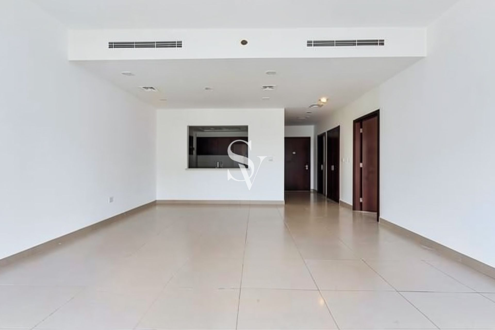 Spacious 1BR | Vacant | Prime Downtown Location