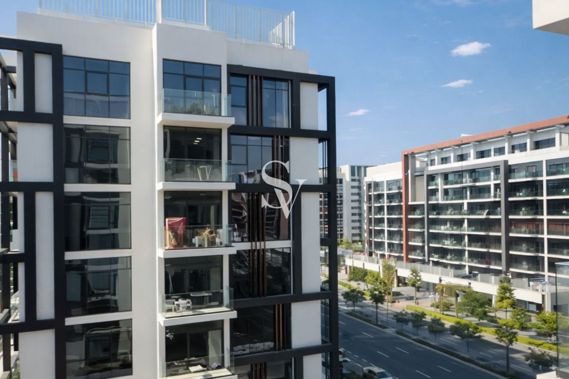 Exclusive 1BR | Corner Unit | High ROI