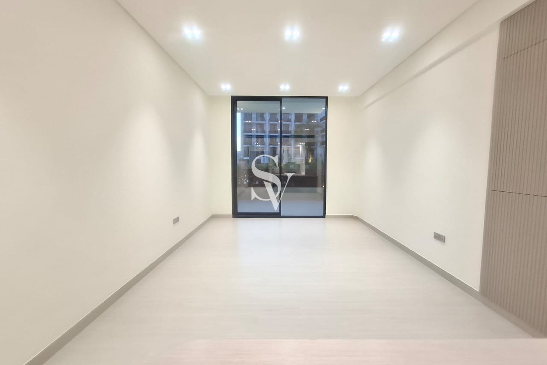 Brand New | Near Mall | Fitted Appliances