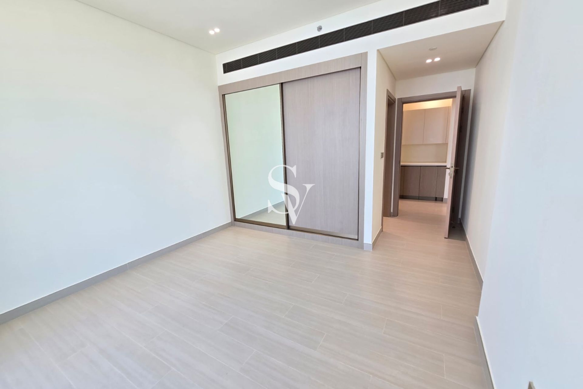 Brand New | Near Mall | Fitted Appliances