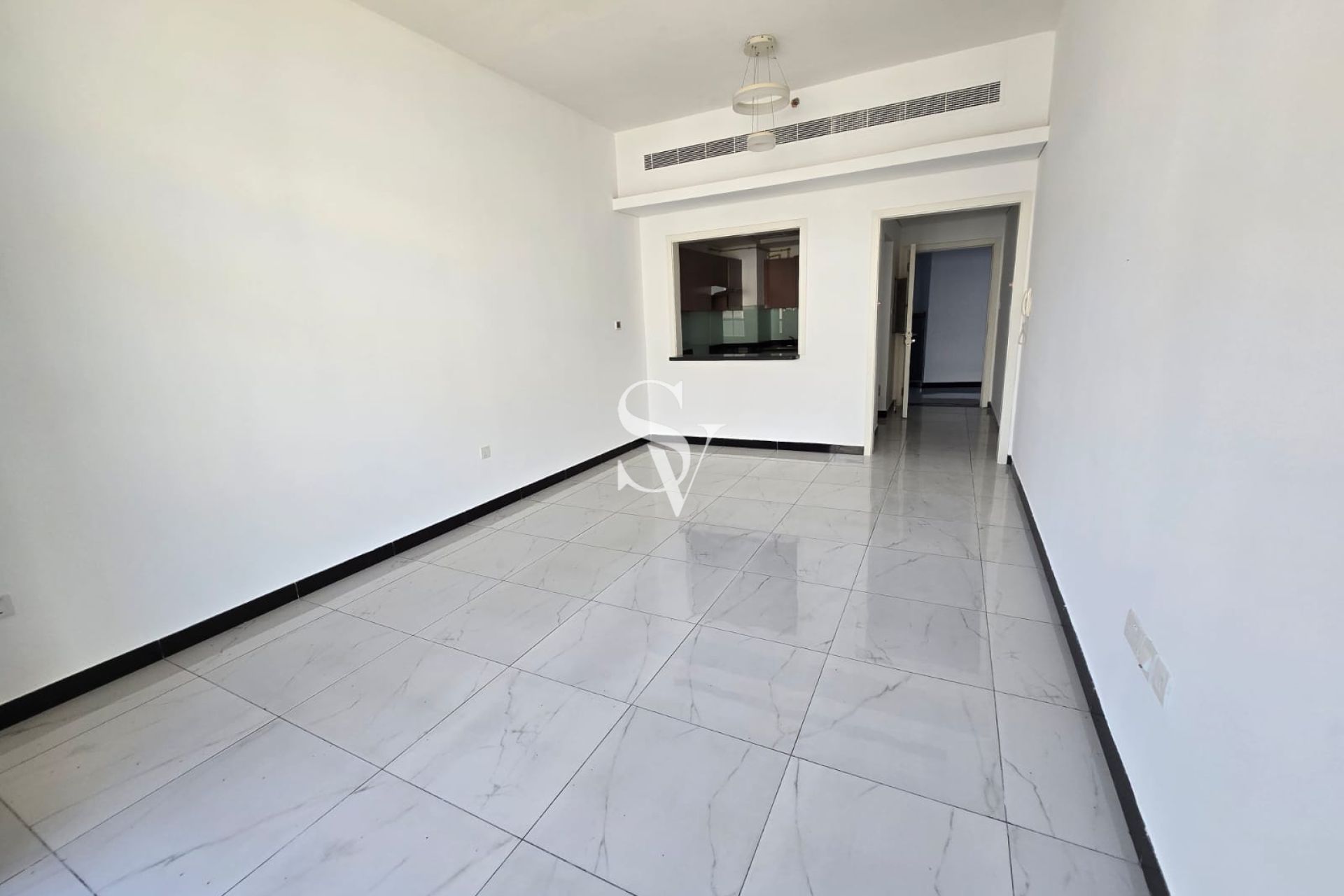 Near Mall  | Low Floor | Near Exit | Spacious