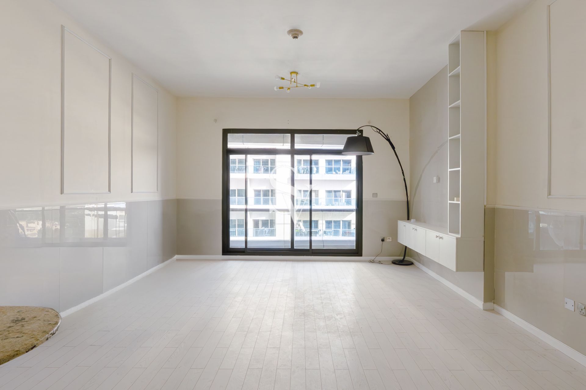 SPACIOUS| READY TO MOVE | UPGRADED