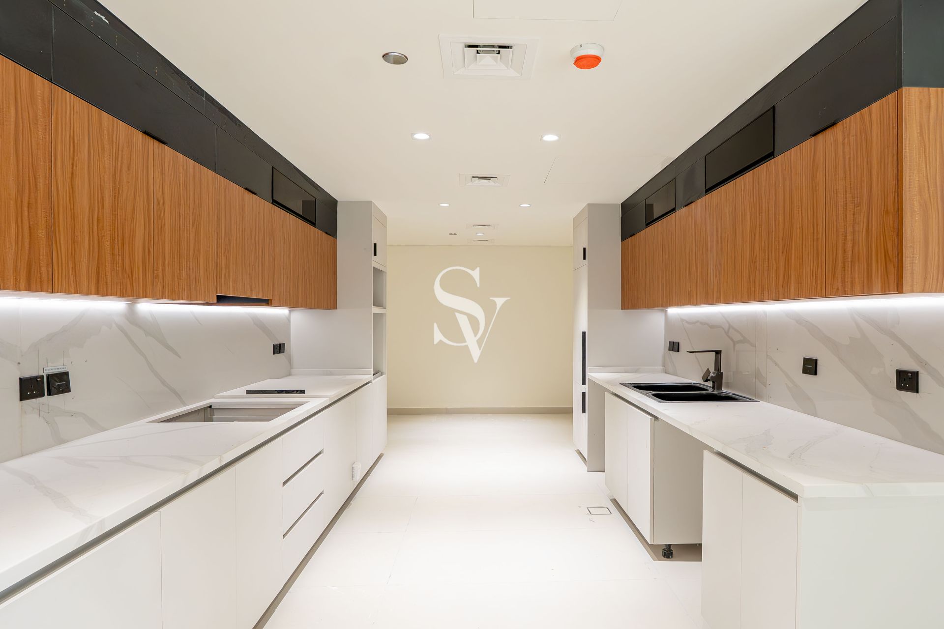 Brand New | White Goods | Mid Floor | Maids